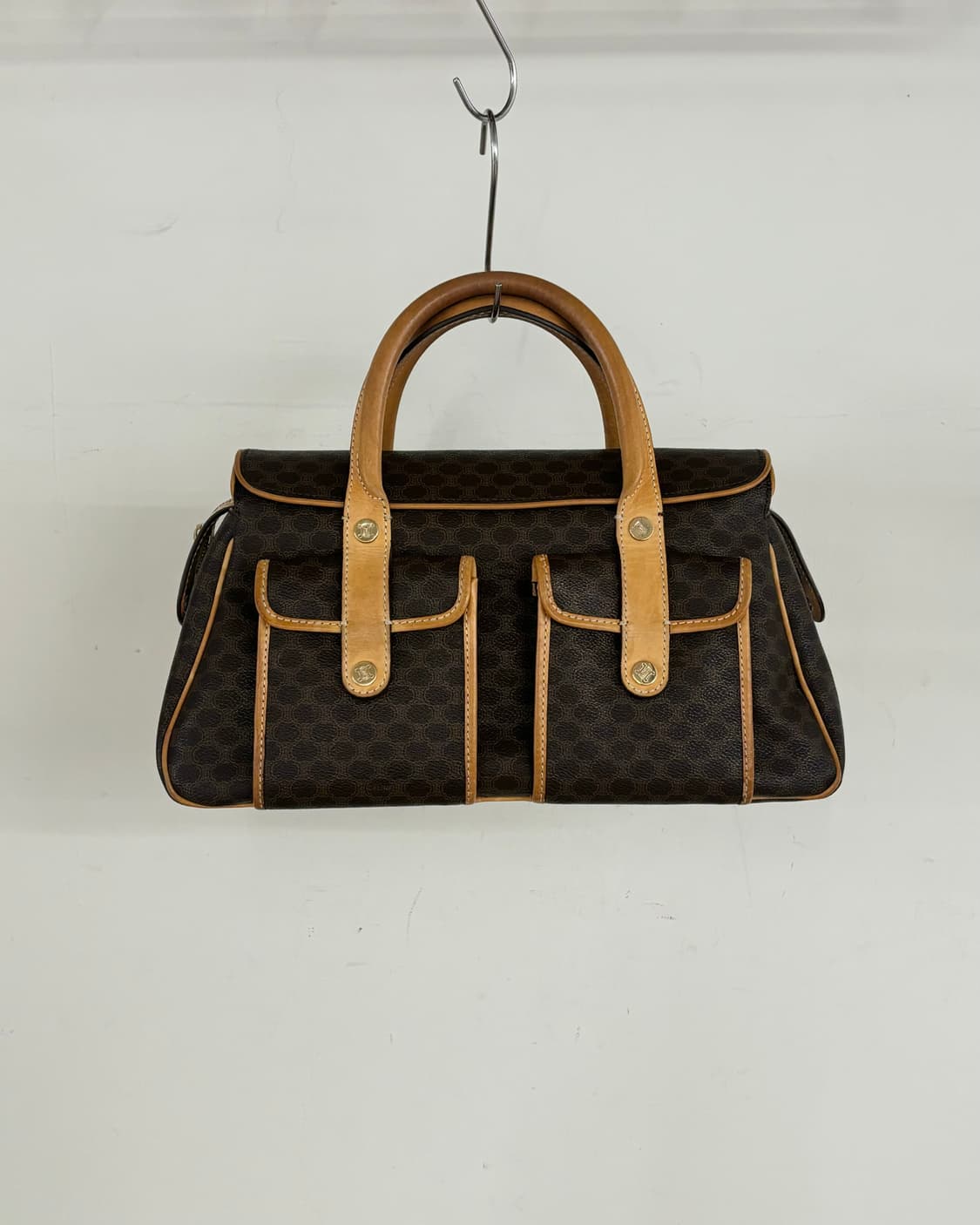 셀린느 브라운 마카담 돔보울러 백 상품이미지2