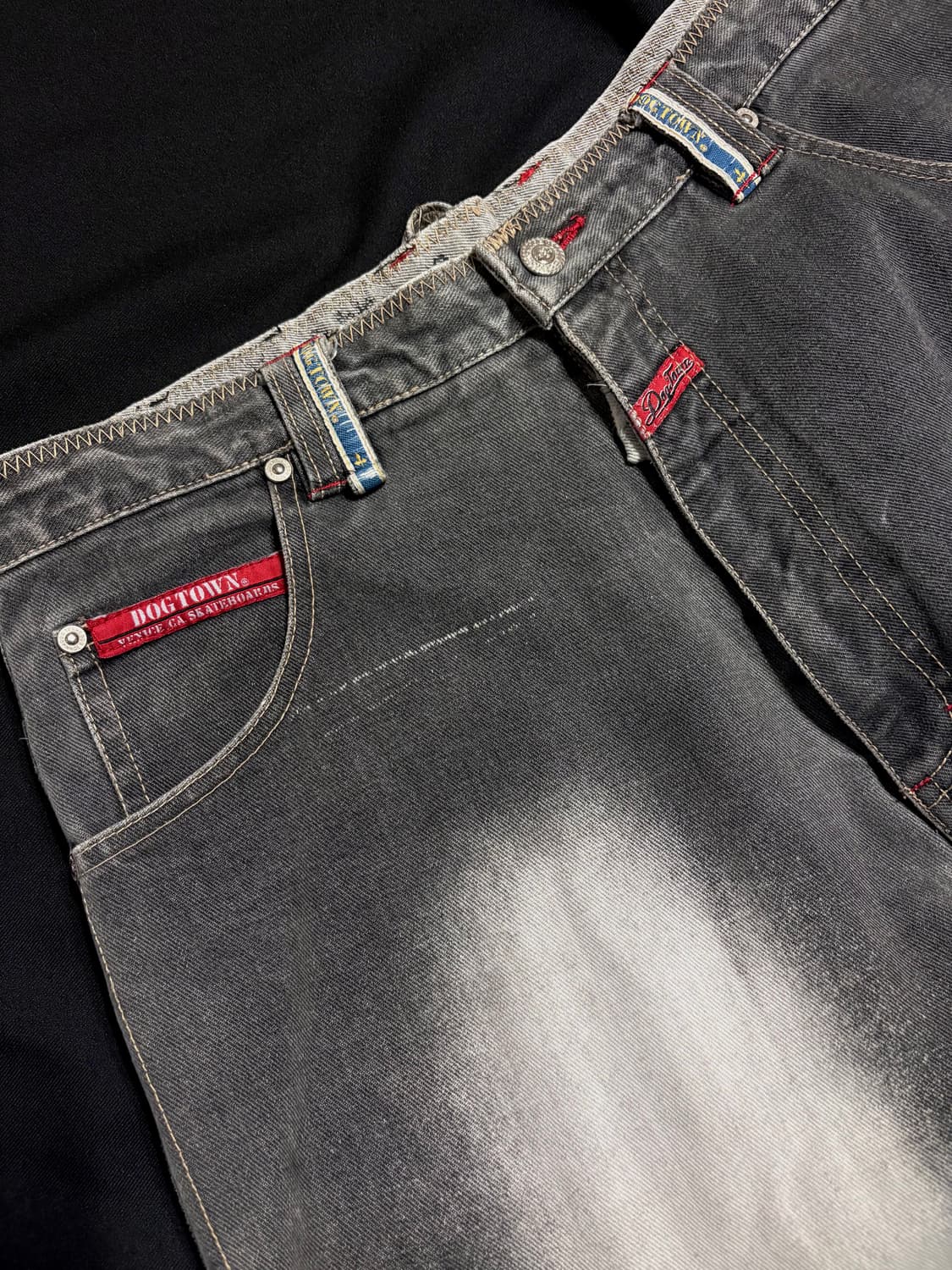 도그타운 블랙 드래곤 워싱 흑청 와이드 데님 상품이미지4