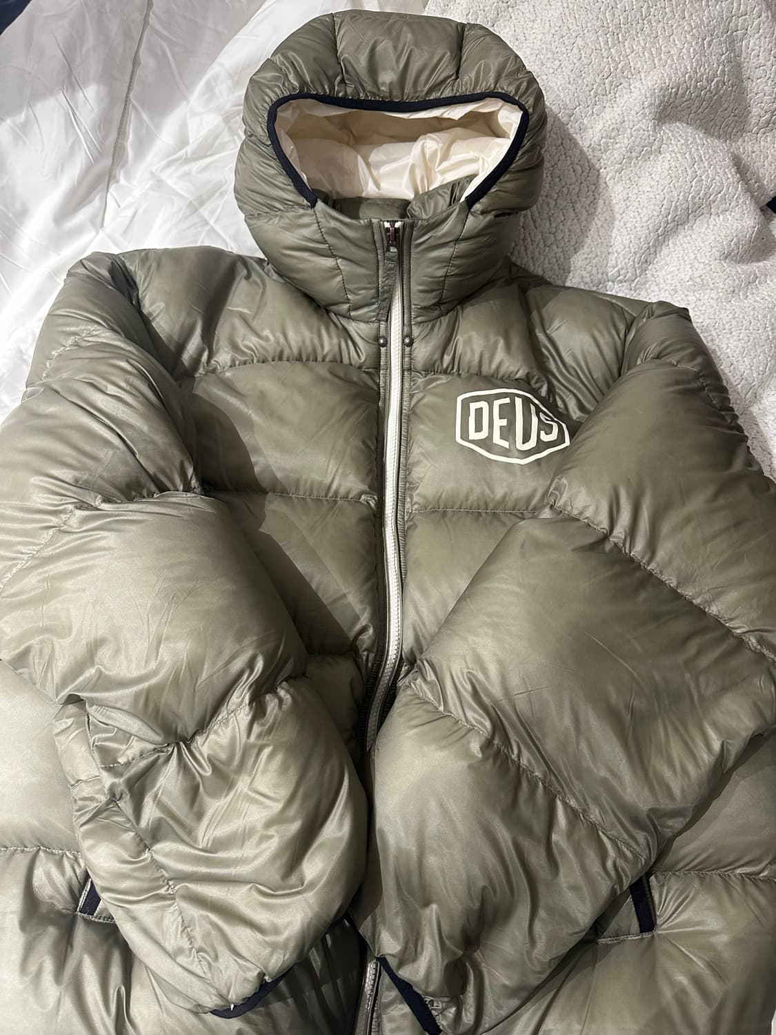 데우스 엑스 마키나 패딩 카키 [L] 상품이미지1