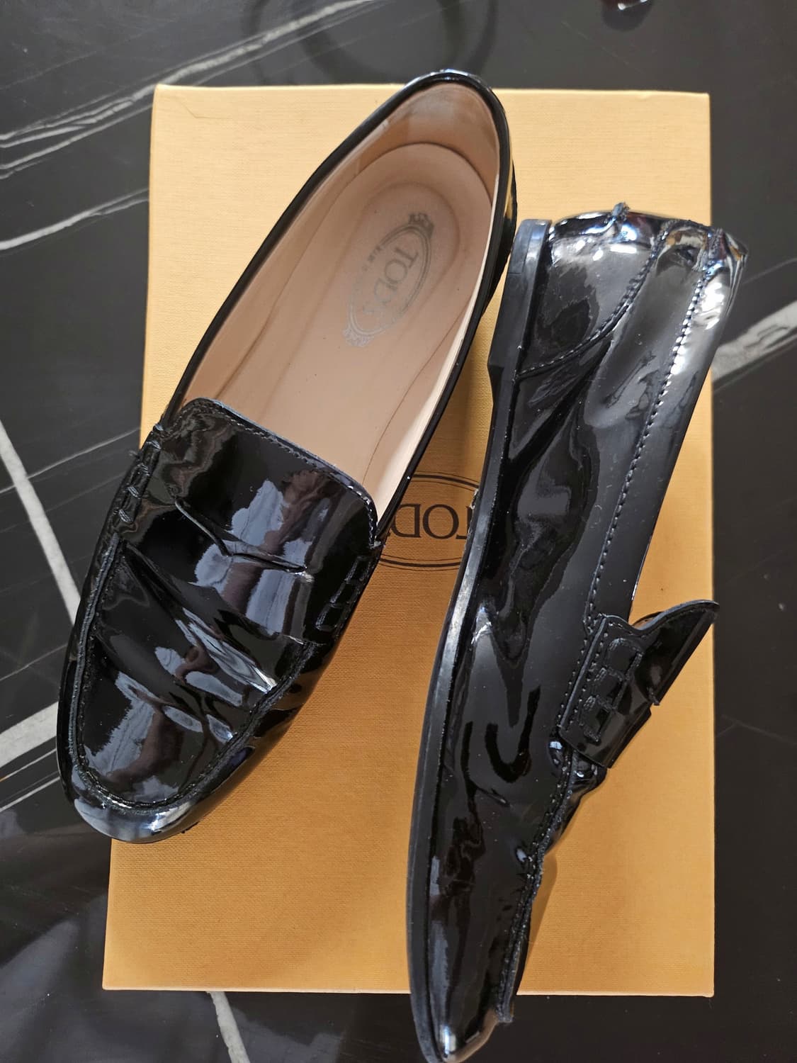 TOD'S 토즈 애나멜 구두  상품이미지3