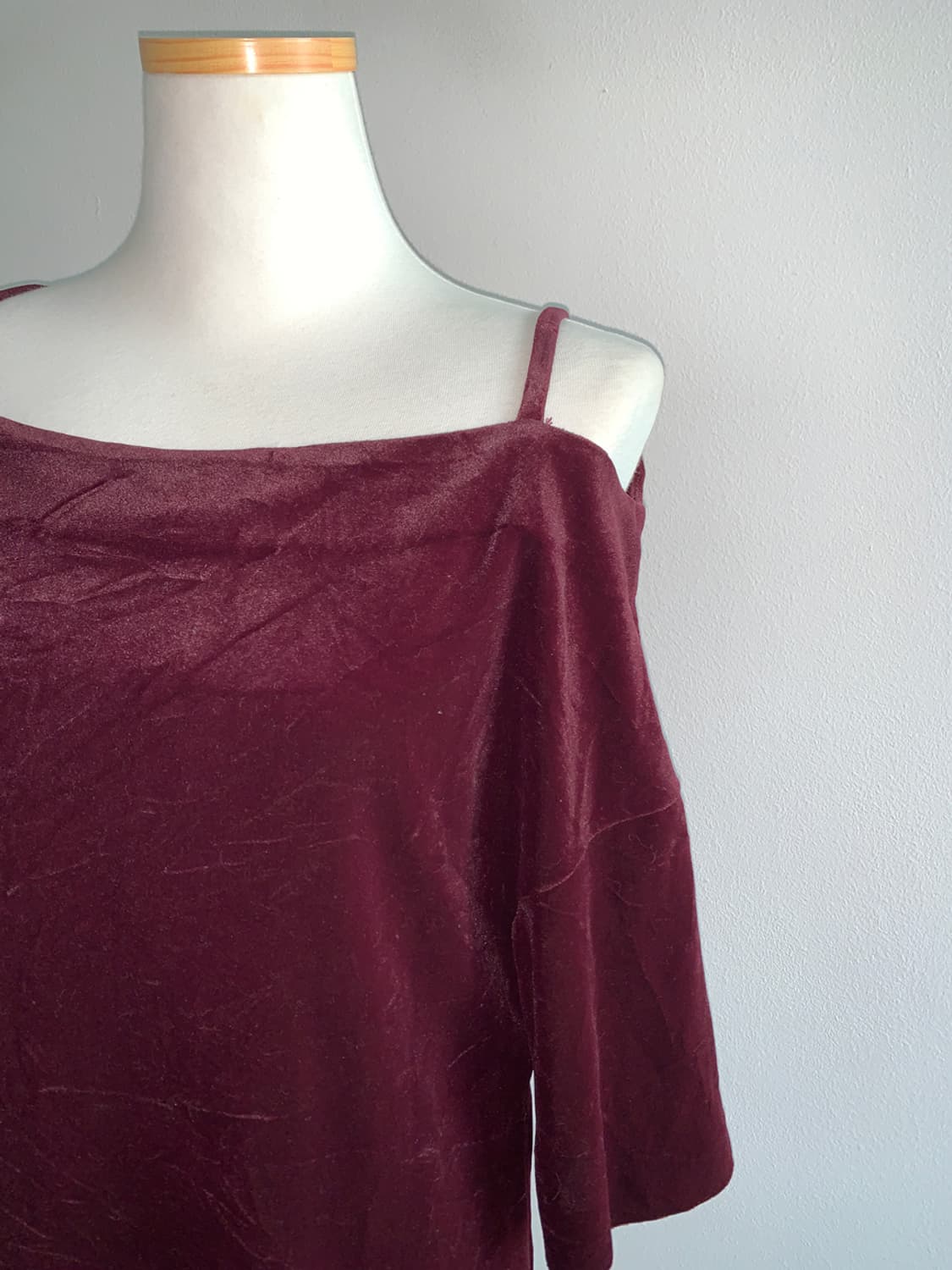 Velvet off shoulder blouse t 상품이미지4