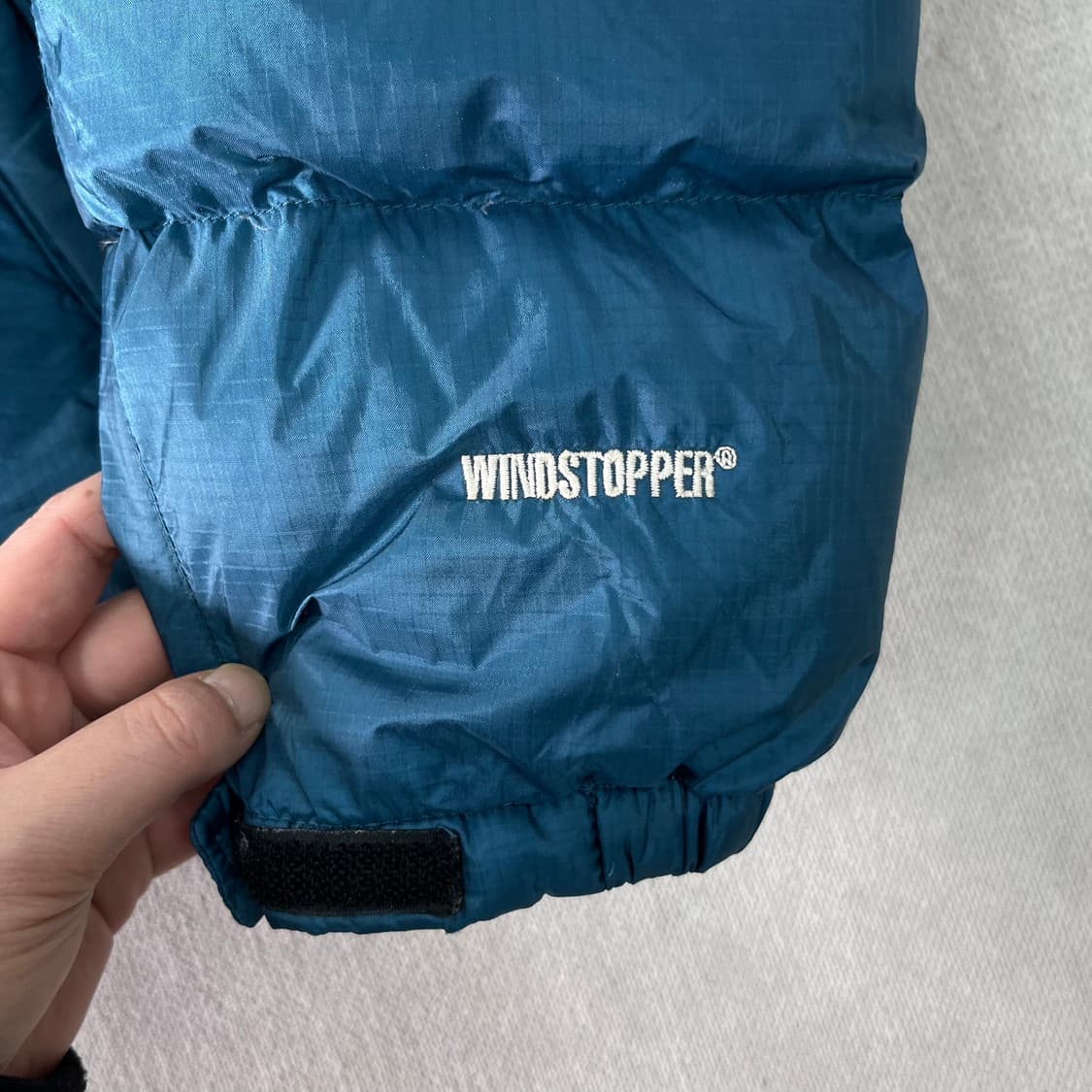 100 노스페이스 서밋시리즈 윈드스토퍼 700 드롭 블루 패딩 상품이미지6