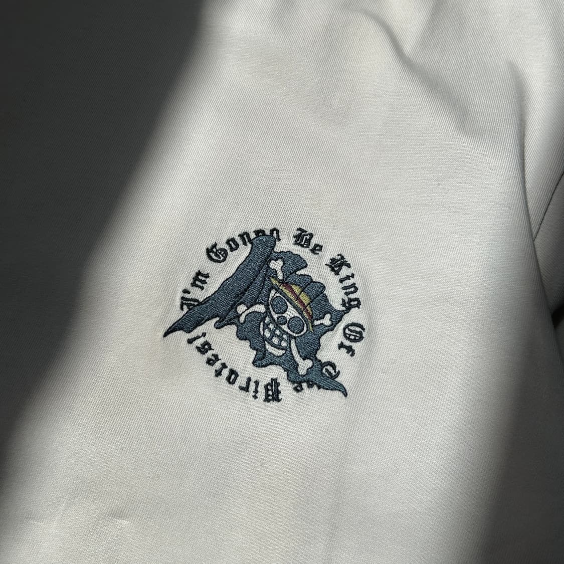 유니클로 x 원피스 25주년 굿즈 티셔츠 상품이미지4