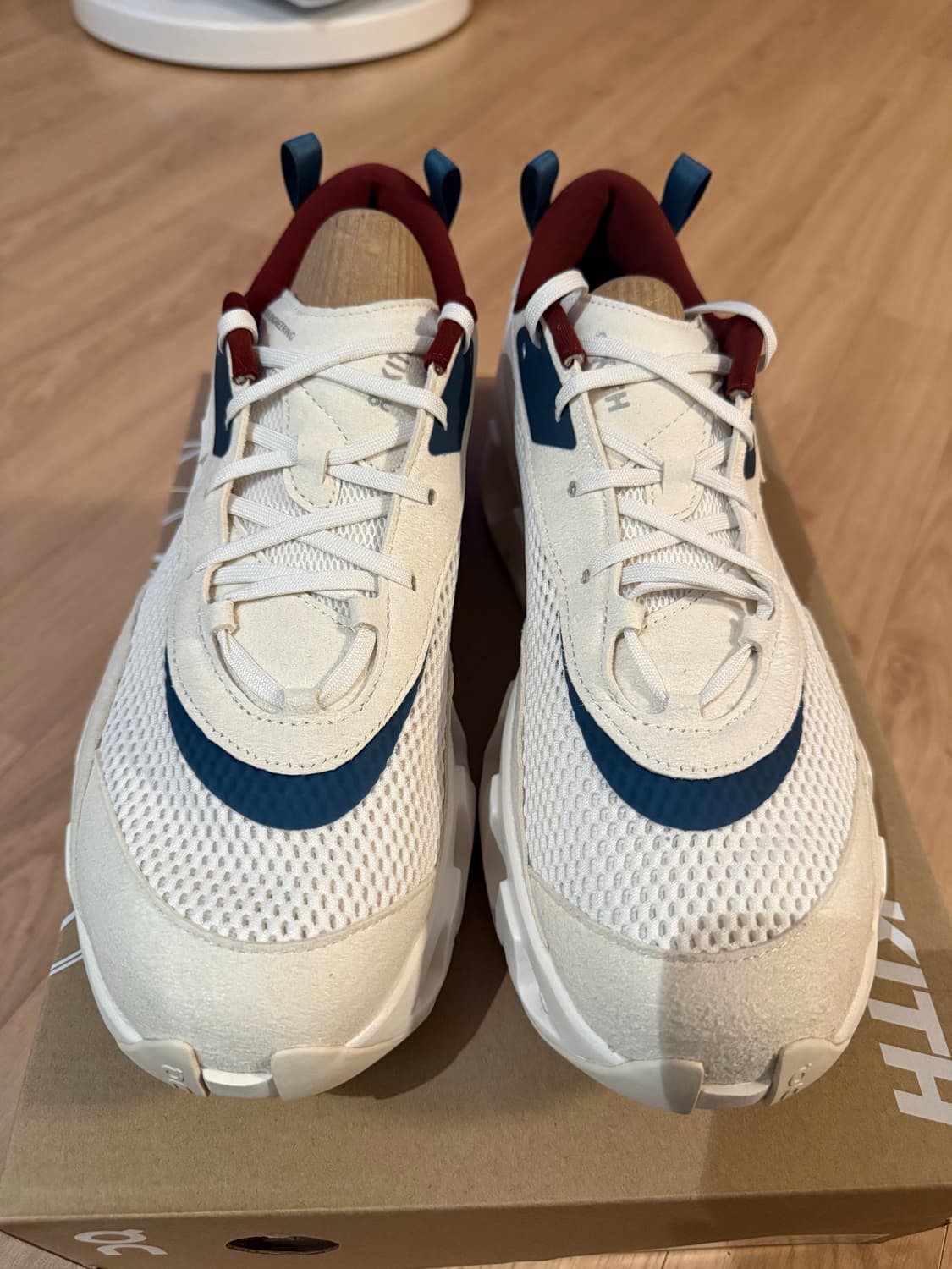 (290)온러닝 X kith 테크2 화이트  상품이미지2