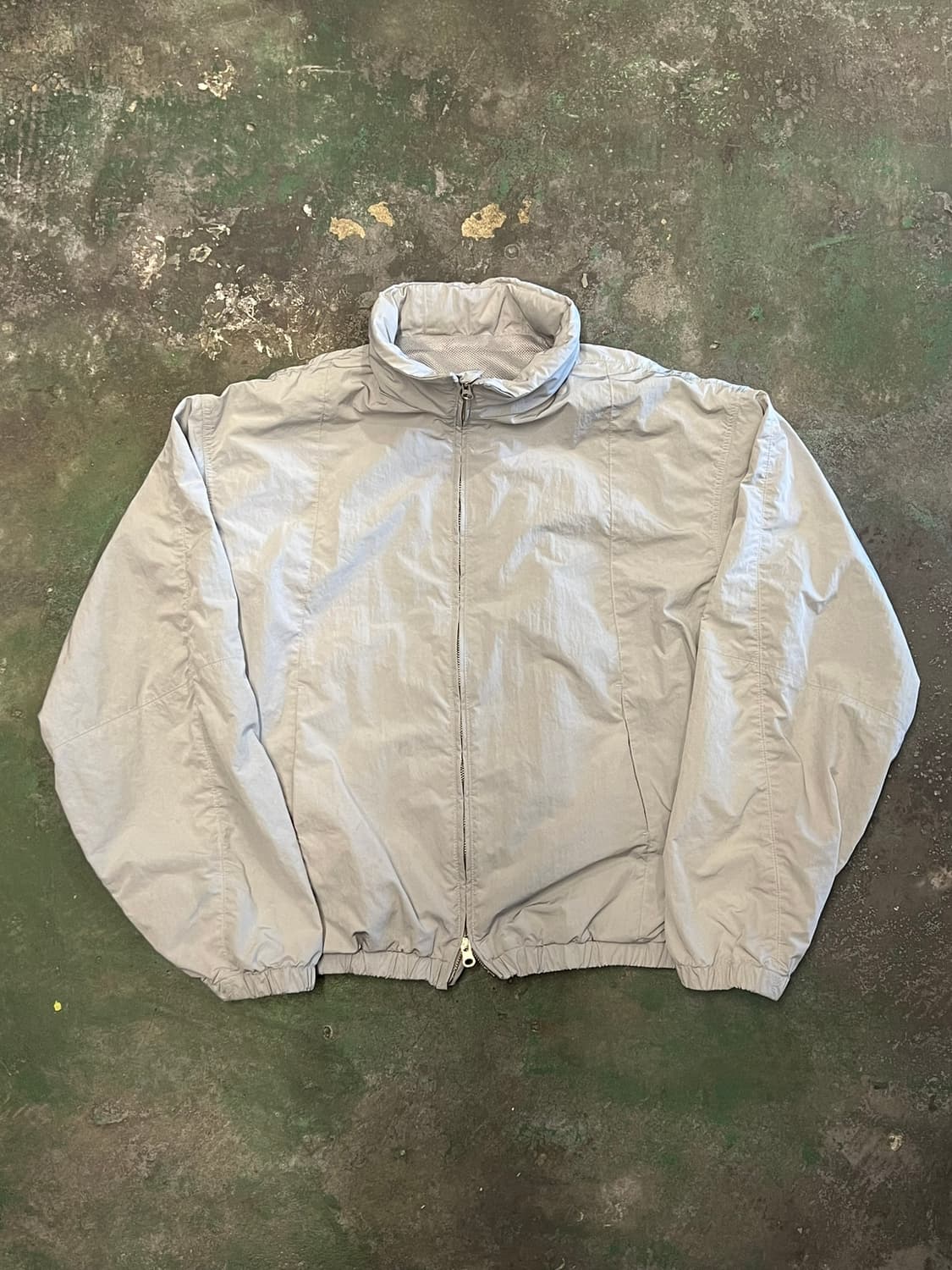 [L] 쿠어 Coor 나일론 윈드브레이커 라이트그레이 상품이미지1