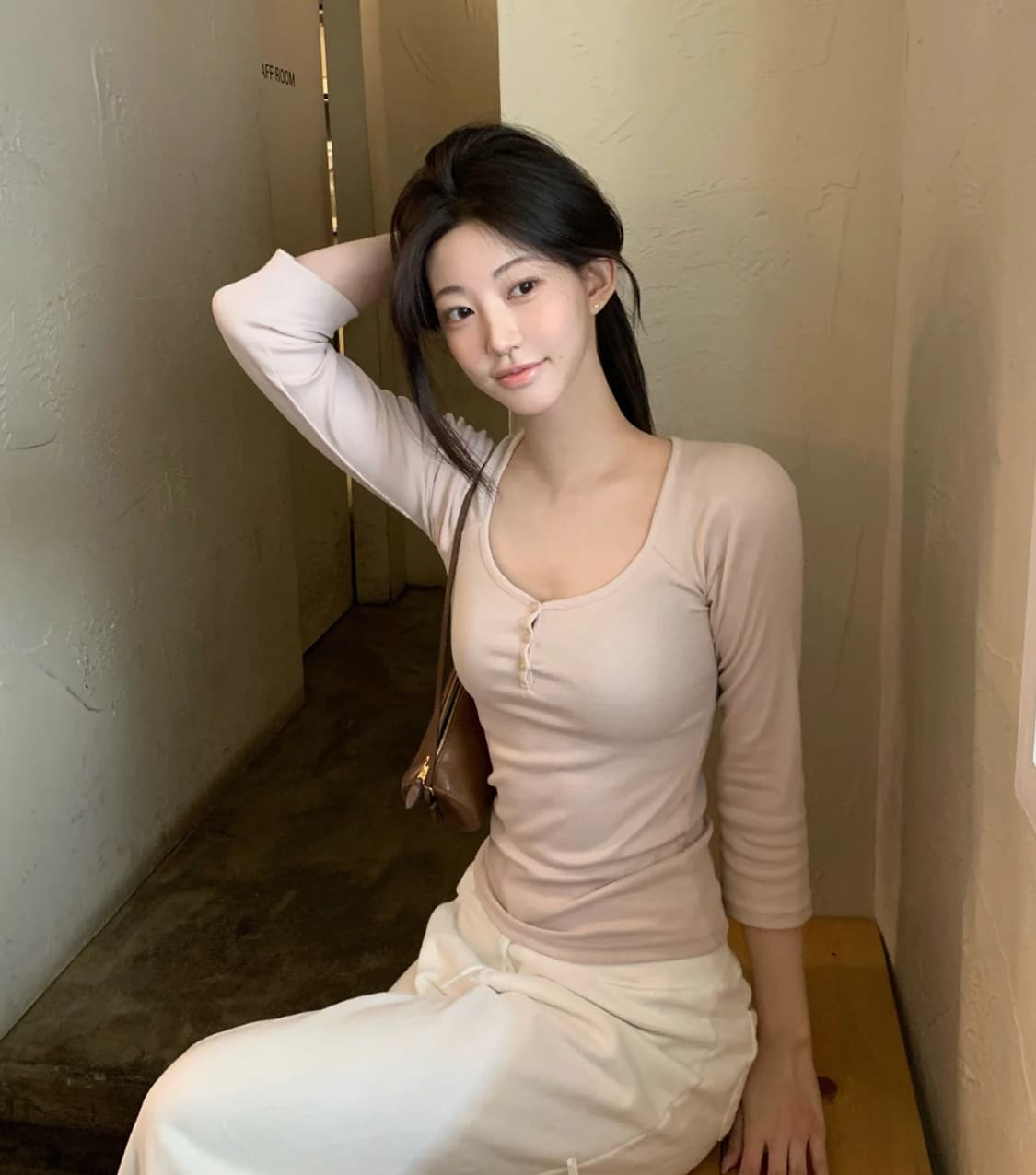 제니오 벨라 7부 버튼 티 핑크베이지 상품이미지1