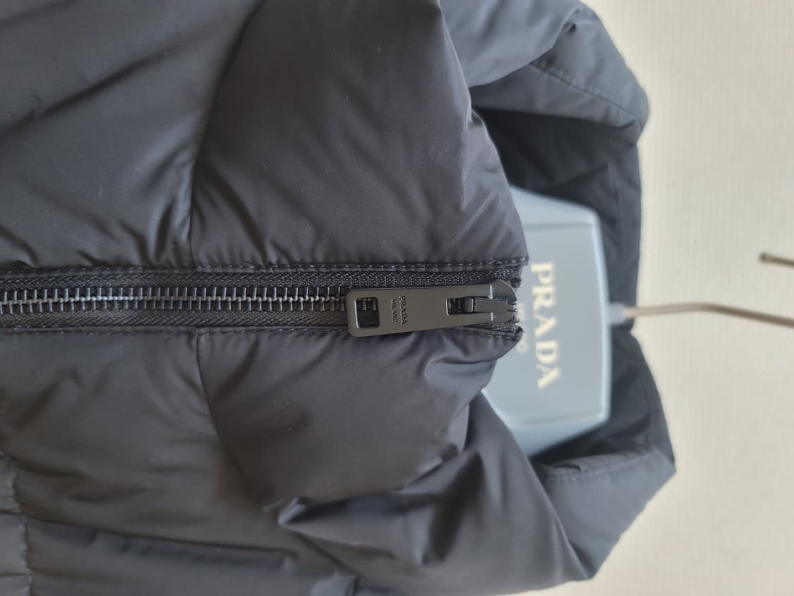 [54] 프라다 리나일론 패딩 상품이미지6