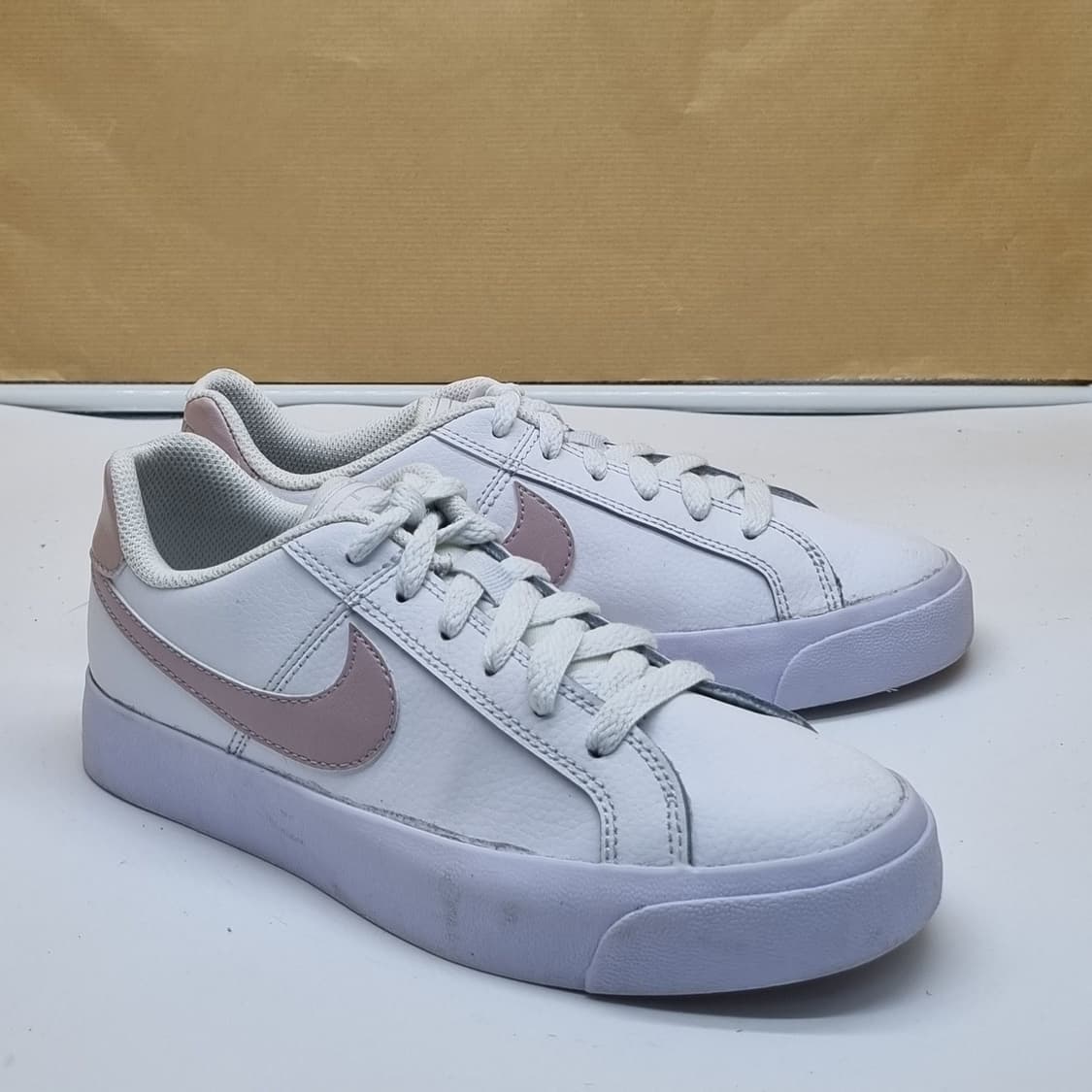 나이키 코트 로얄 AC 여성스니커즈230. 상품이미지1