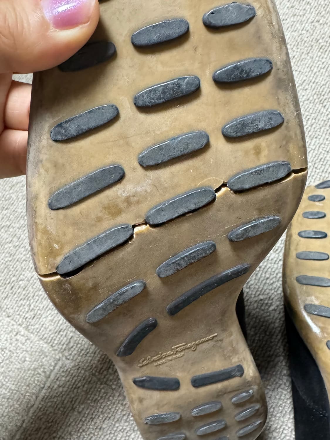 페라가모 블랙 스웨이드 슈즈 9C (데미지품)  상품이미지5