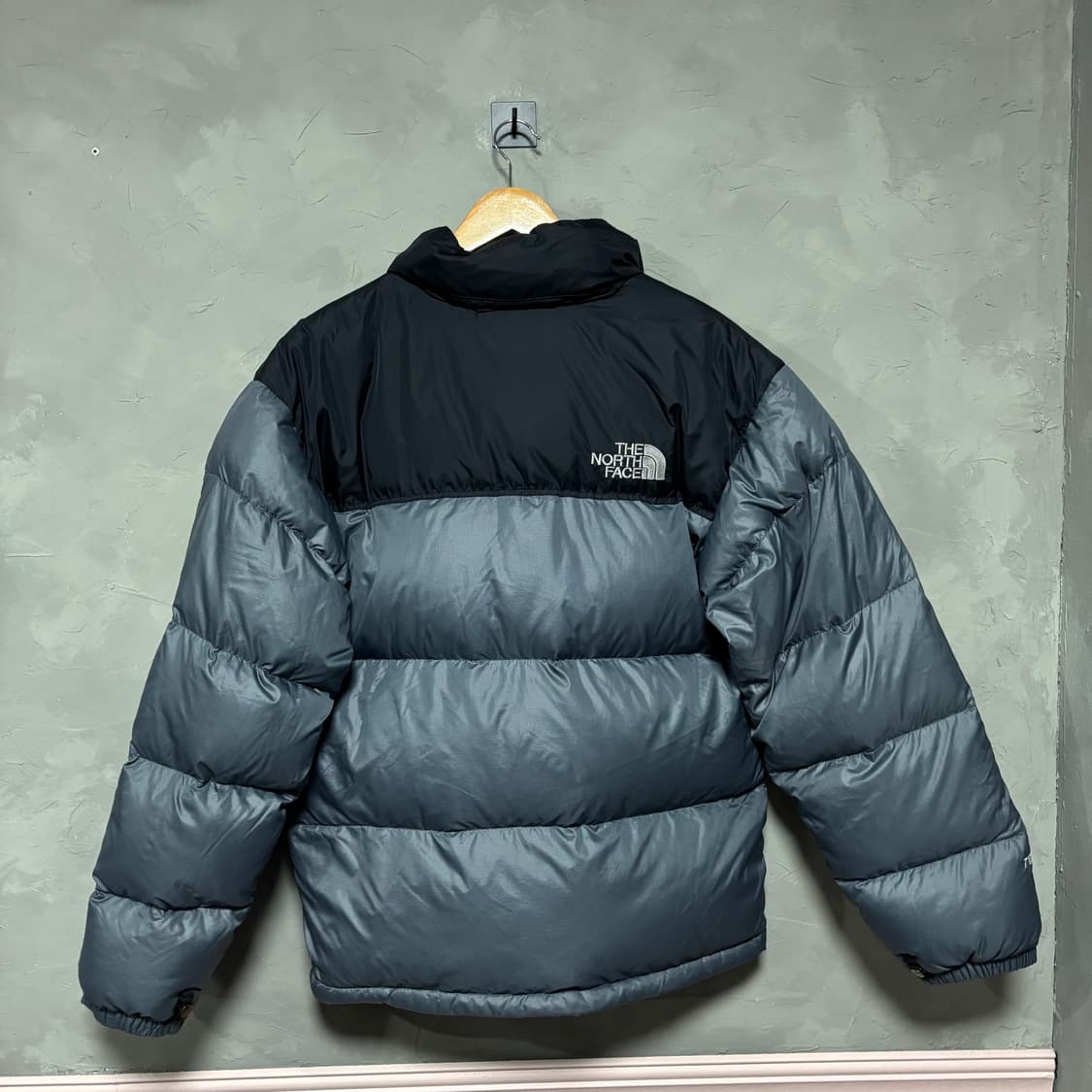 노스페이스 700 눕시 구스다운 패딩 회색 그레이 상품이미지4