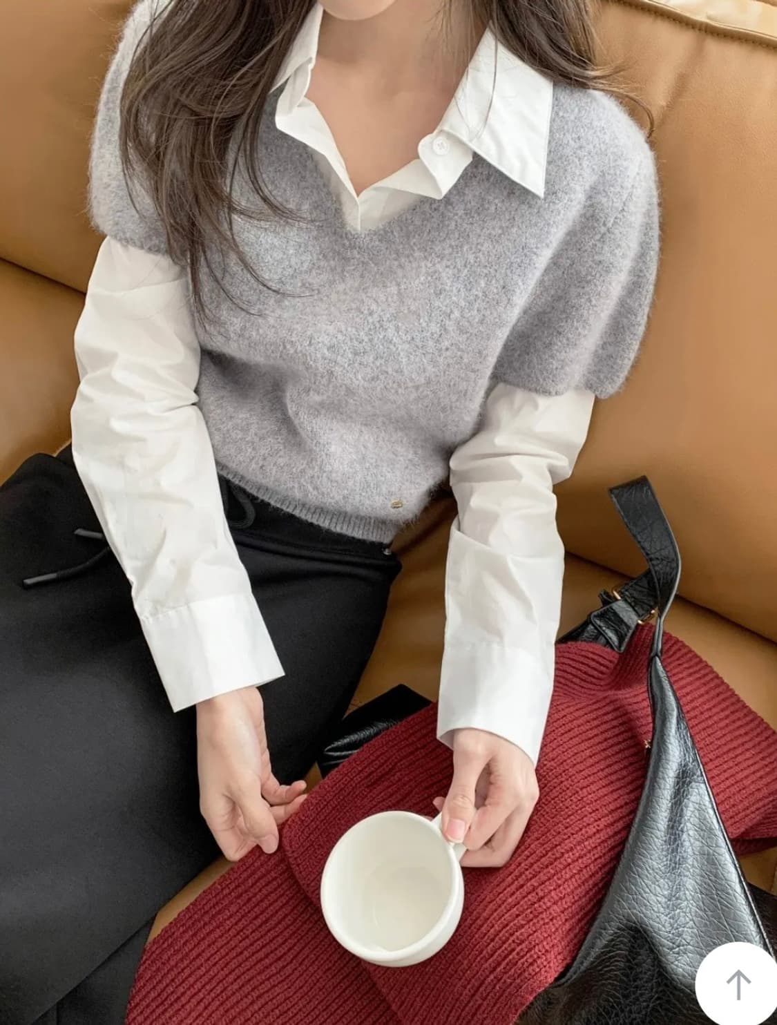 레브인 소엘리 앙고라 브이넥 반팔니트 상품이미지4