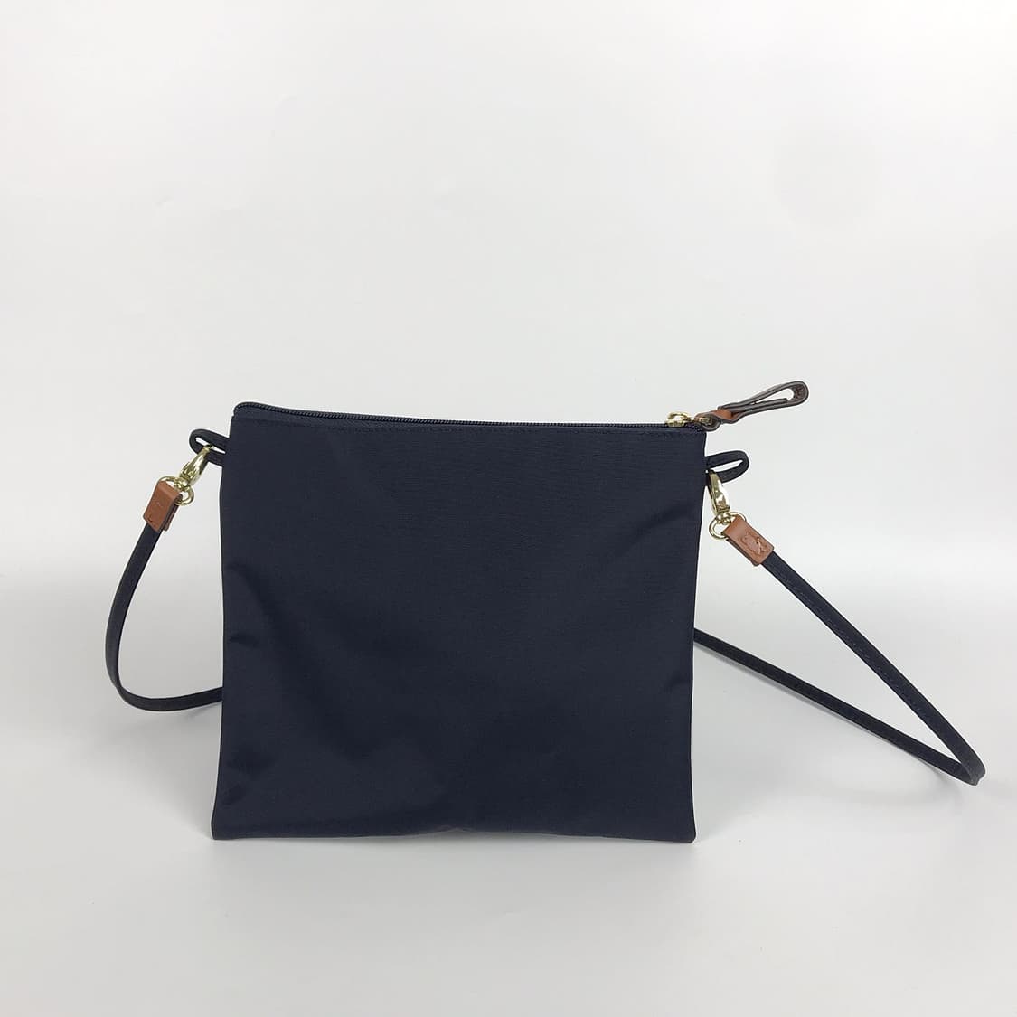 브릭스 엑스백 크로스바디 미니 크로스백 가방 상품이미지4