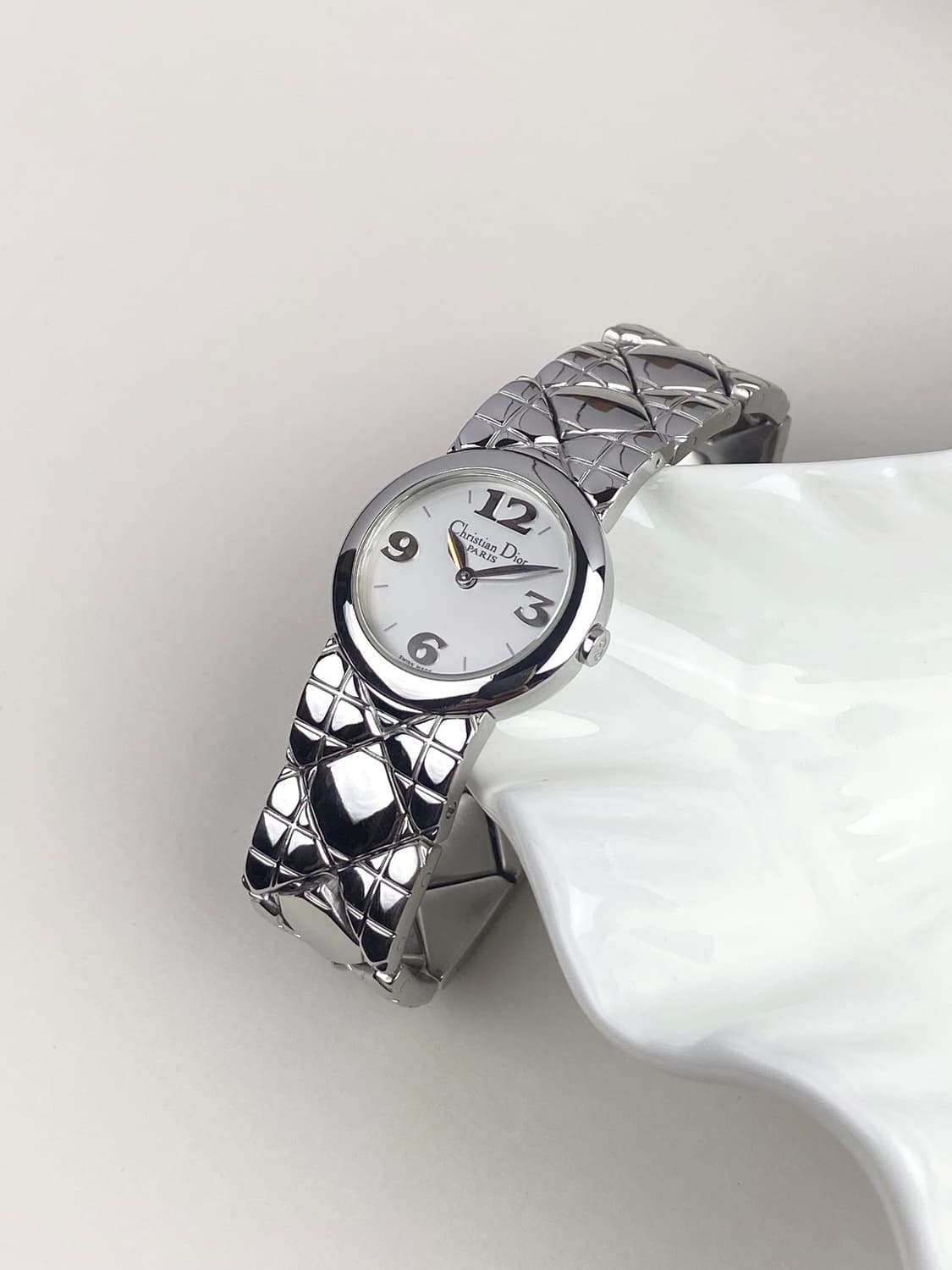 DIOR round cream dial watch  상품이미지1