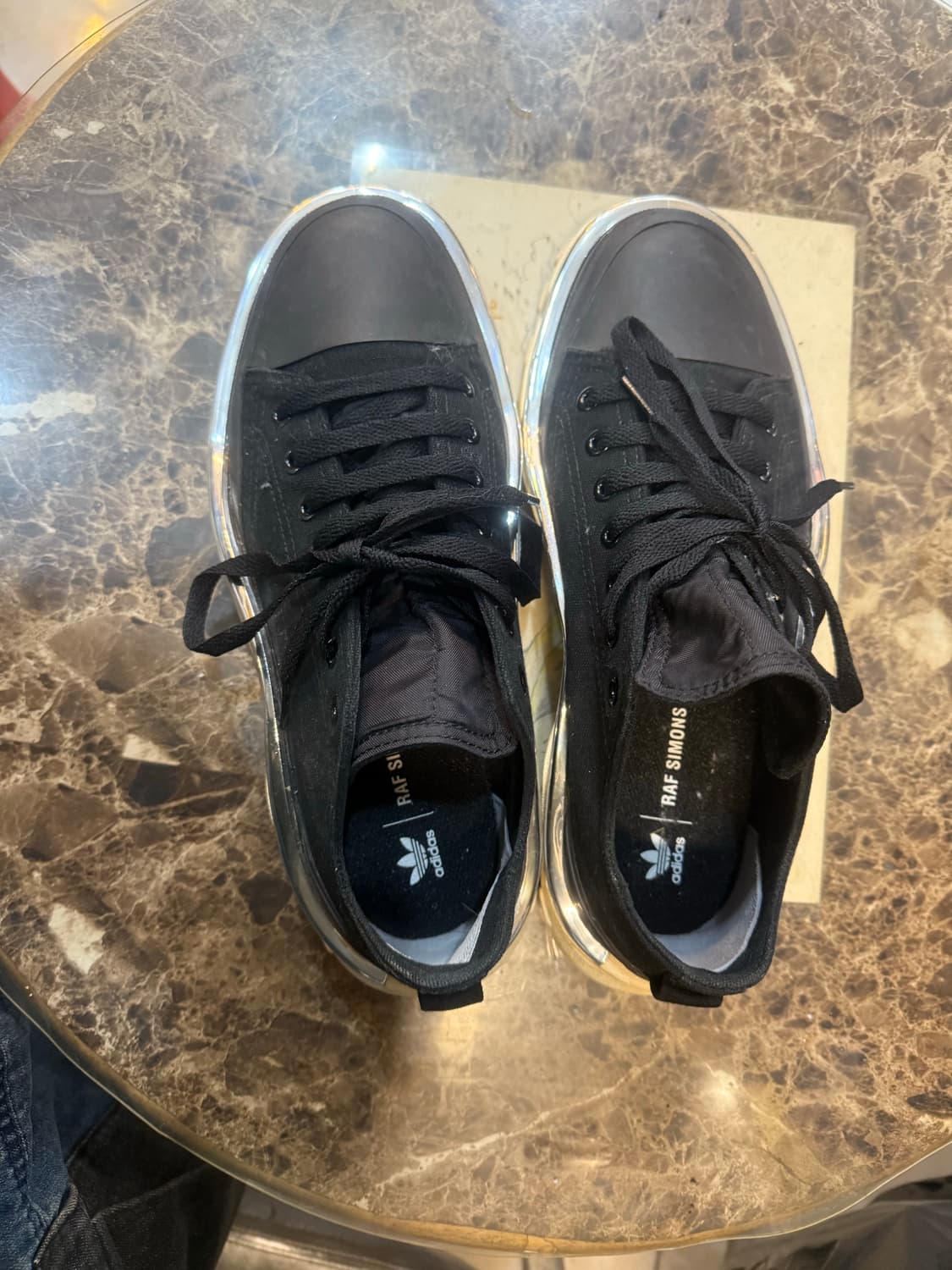 7반/260 정품 라프시몬스+아디다스 디트로이트런너 팝니다 상품이미지5