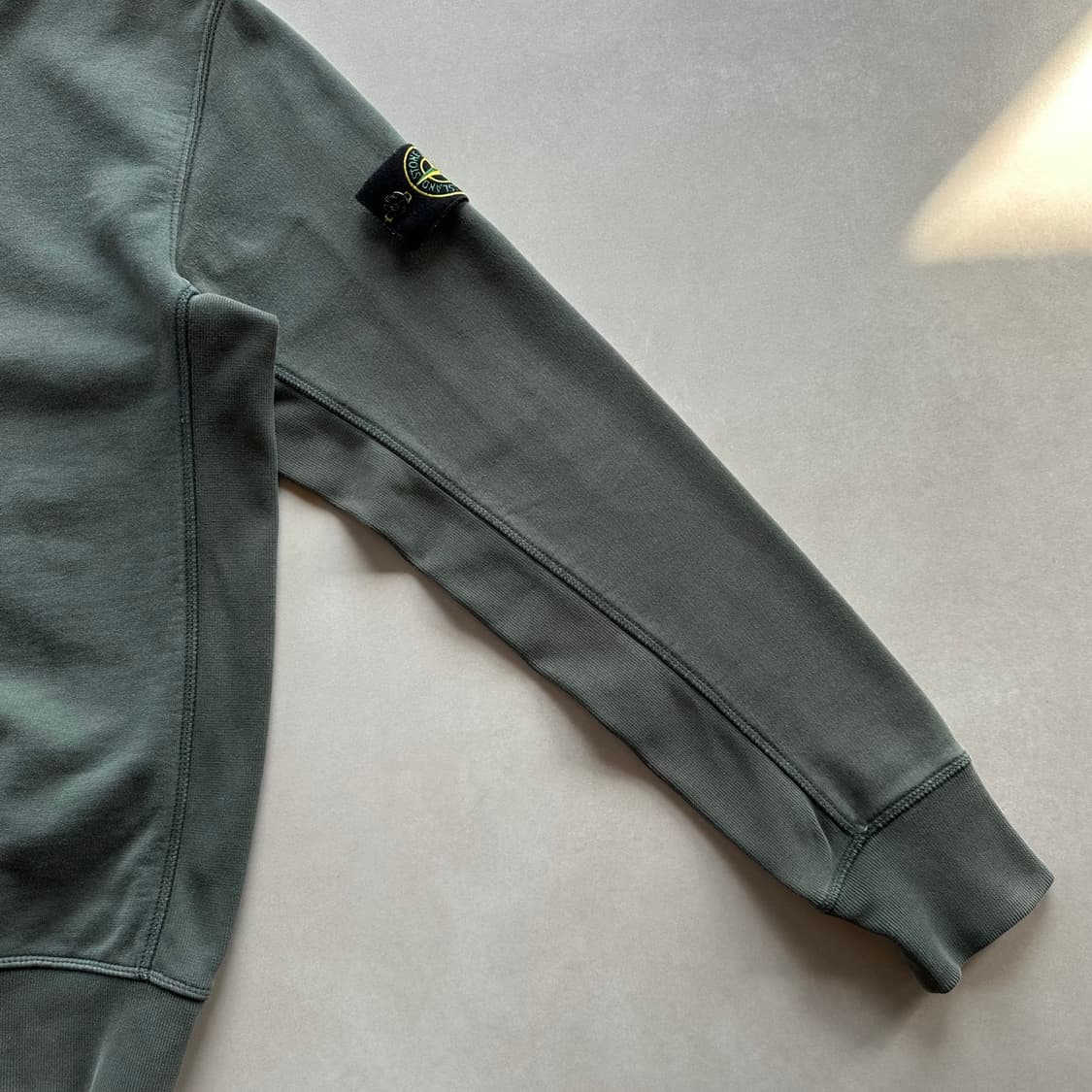 [L]스톤 아일랜드 와펜 오가닉 코튼 맨투맨 상품이미지6