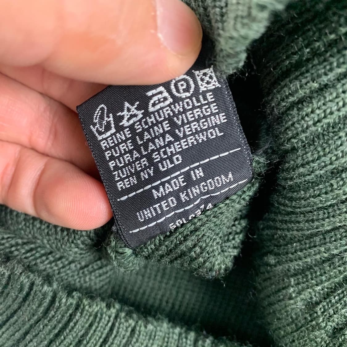 버버리 기수로고 딥그린 코만도 니트  상품이미지5