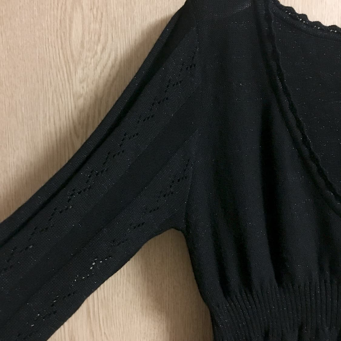 오네갸루 y2k 블랙 글리터 슬림핏 7부 니트 상품이미지3