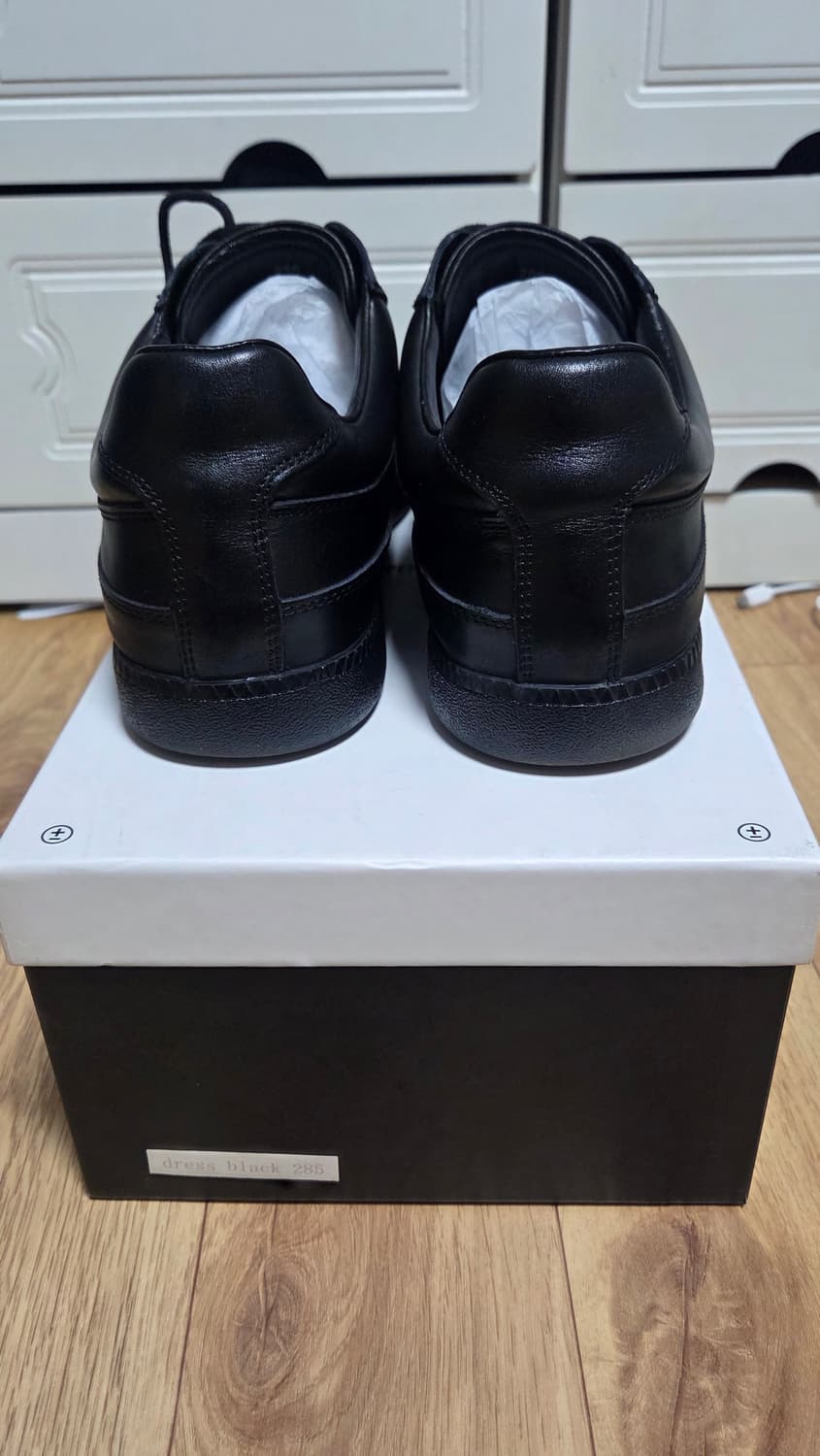 페몬트 드레스 블랙 스니커즈 285 풀박스 구동화 상품이미지4