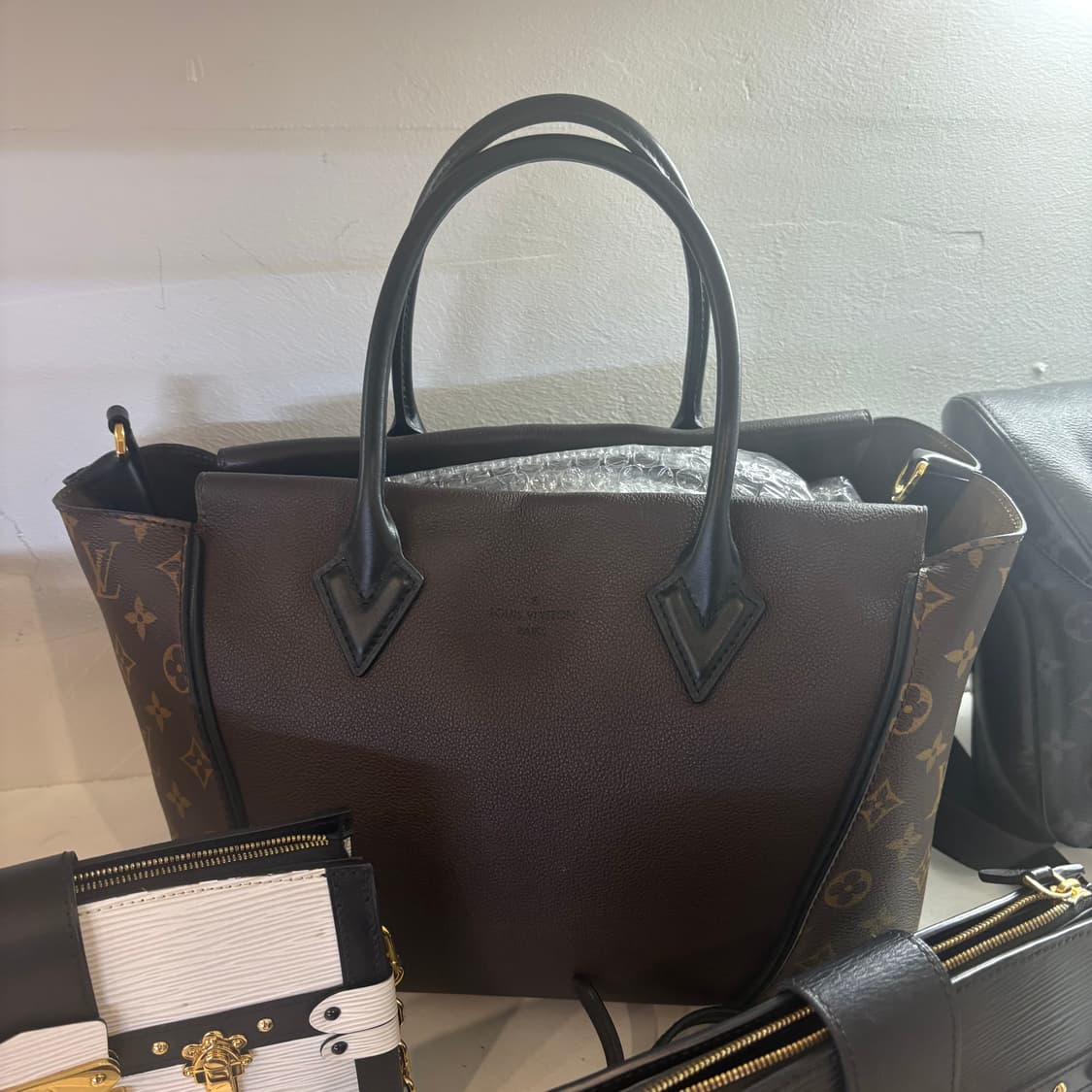 루이비통 온마이 사이드 상품이미지1