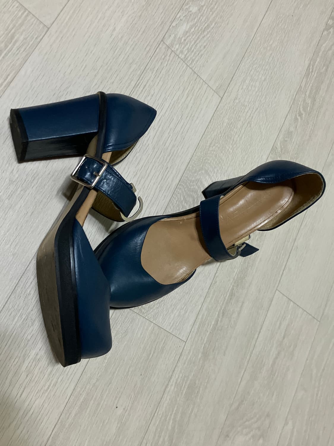 플랫아파트먼트 메리제인 37  상품이미지2