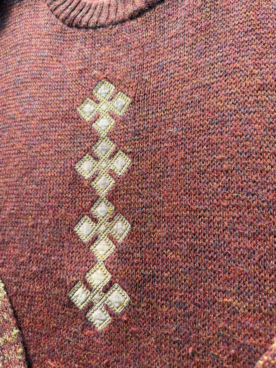 버건디 디테일 니트 상품이미지3