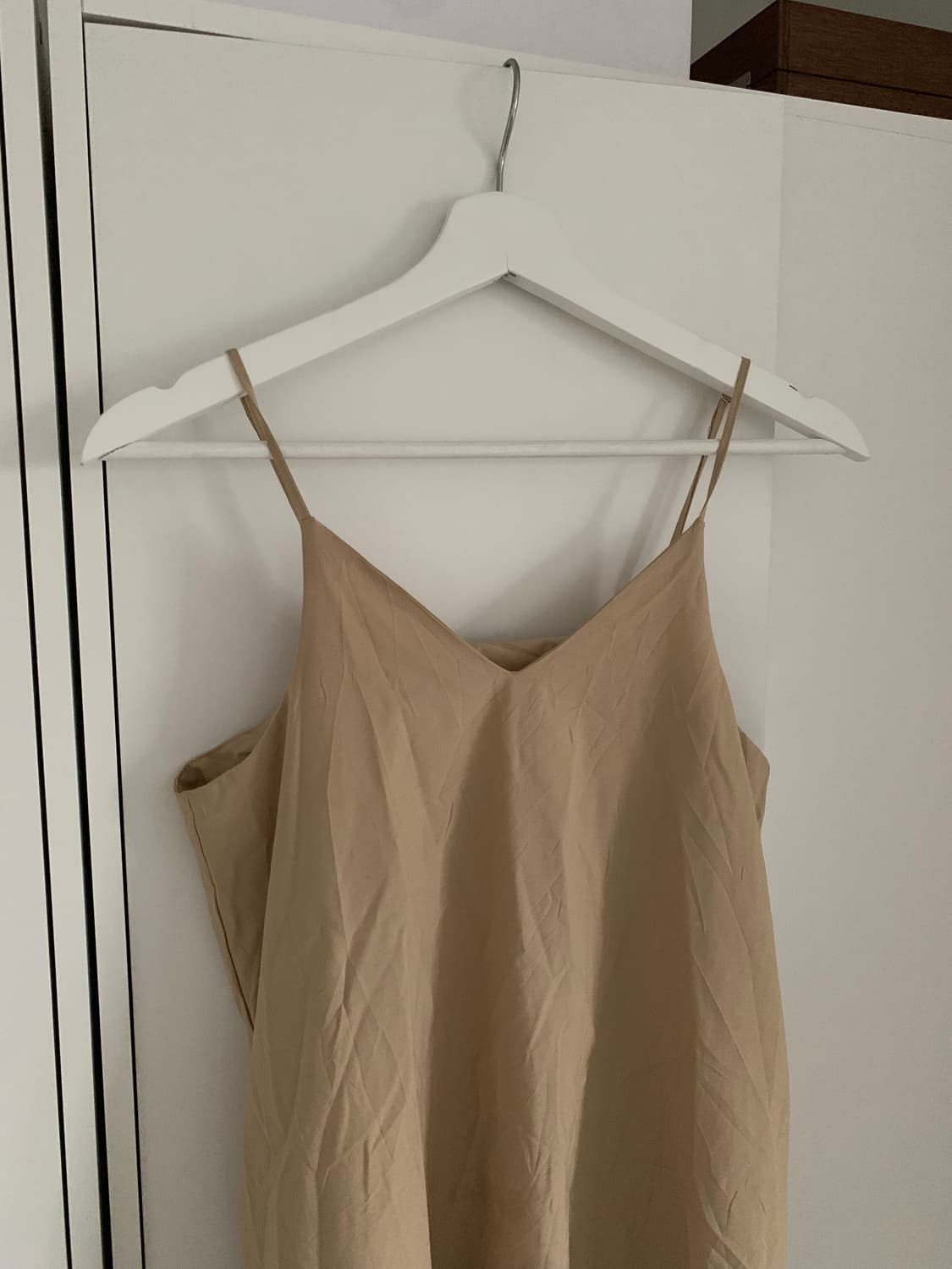 베이지 프릴 원피스 상품이미지5