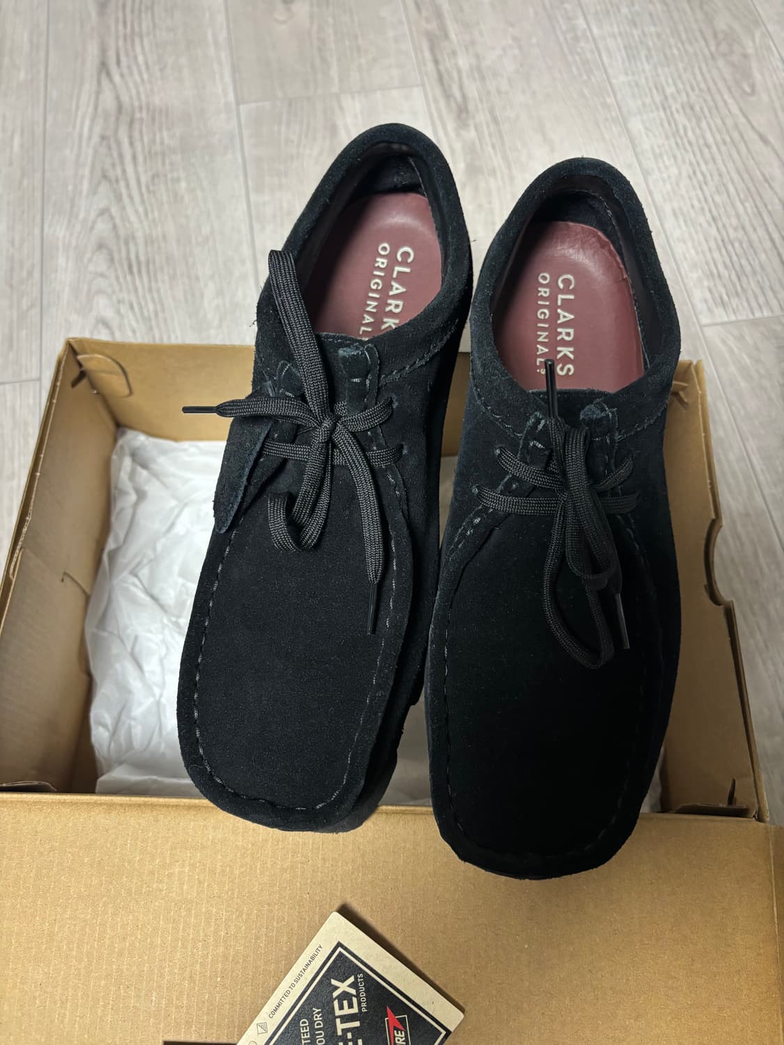 [255] 클락스 왈라비 고어텍스 블랙 상품이미지1