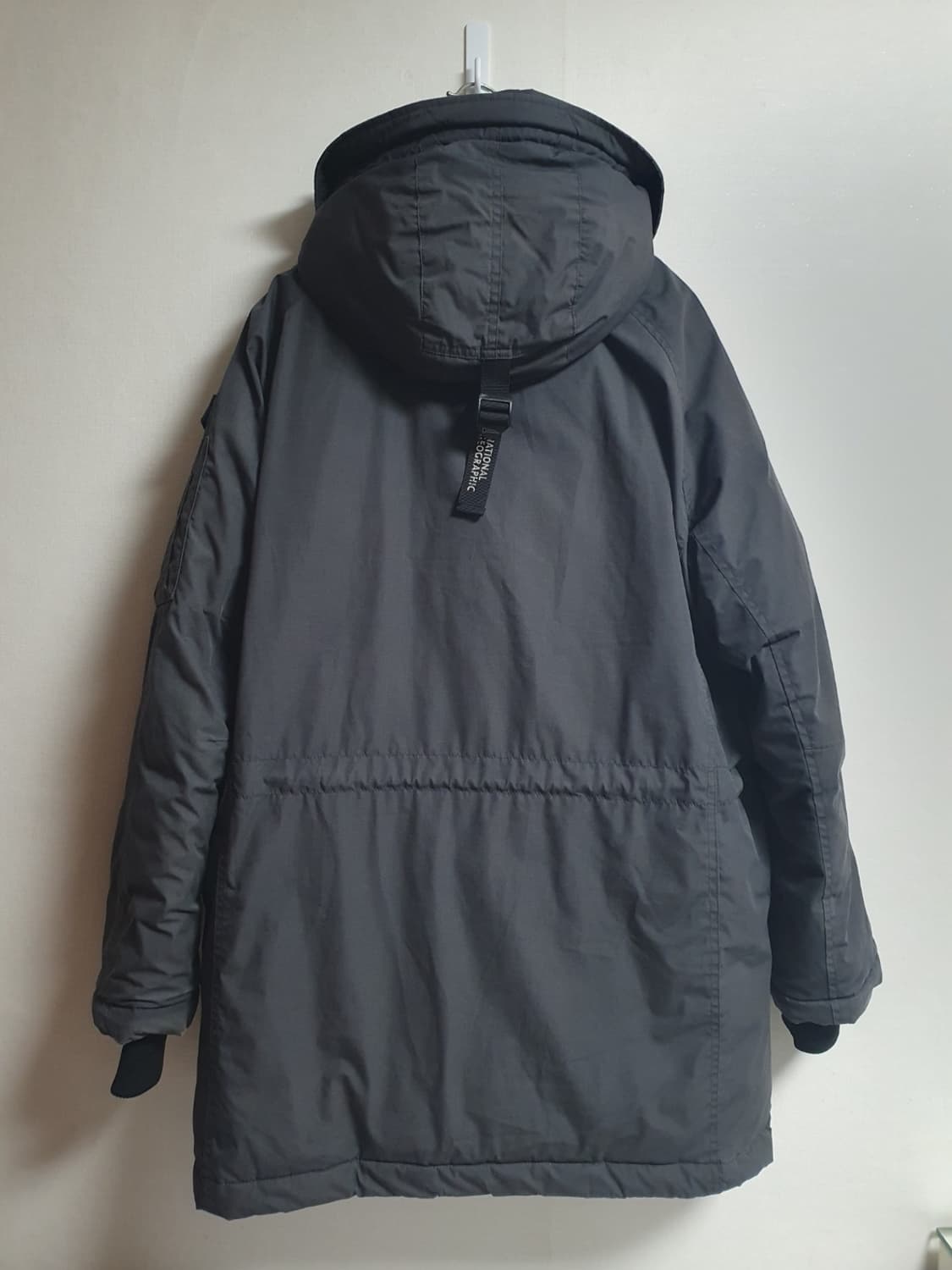 택포가 내셔널지오그래픽 패딩 블루 웨일 구스다운패딩 차콜그레이 100 상품이미지3