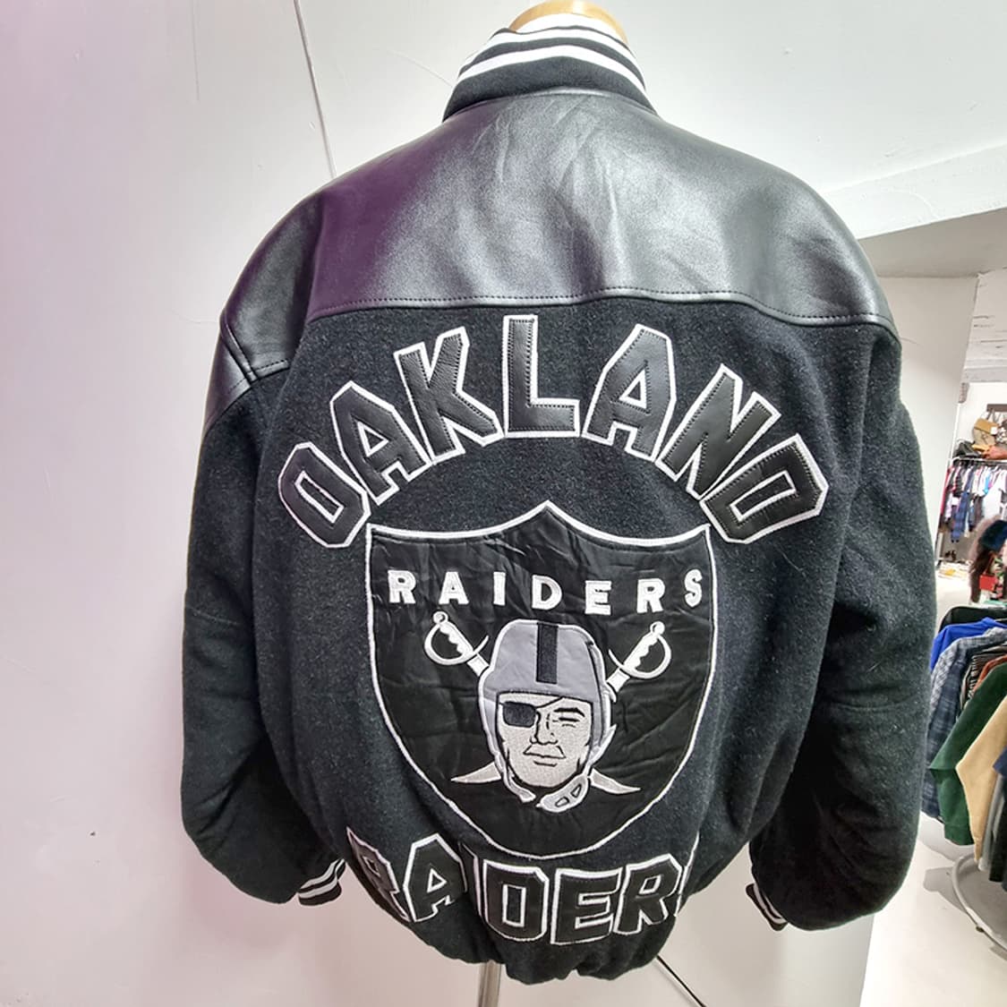 레이더스 블랙 레더 바시티 자켓 110 상품이미지2