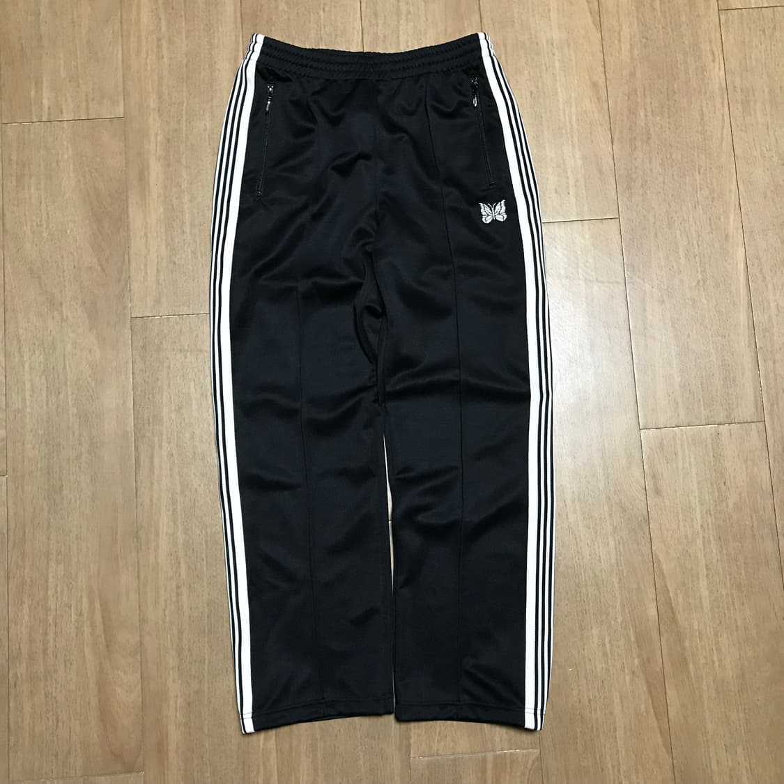 니들스 트랙팬츠 검정 아이보리 스트레이트 s 상품이미지1