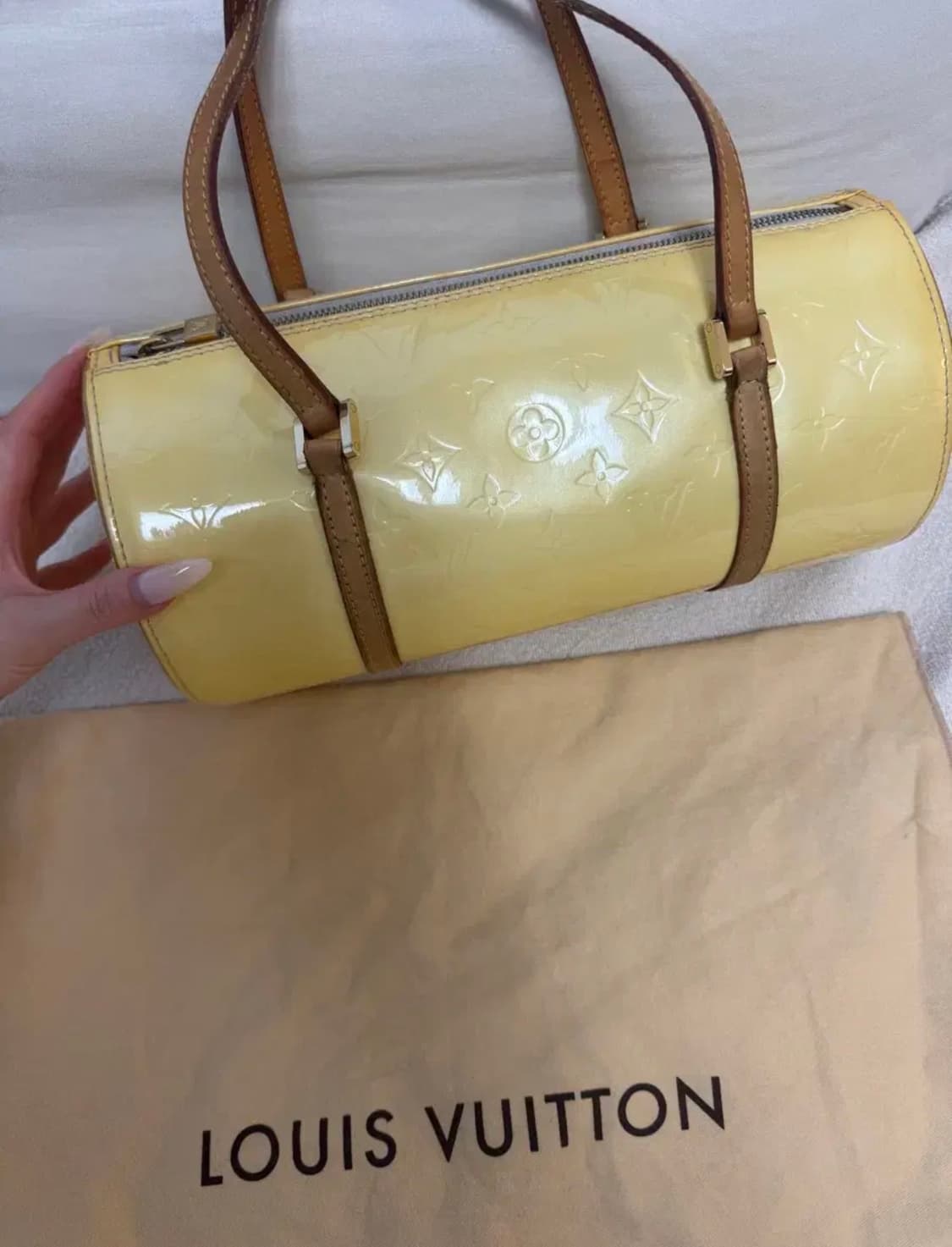 루이비통 모노그램 베르니 베드포드 원통백 옐로우 상품이미지2