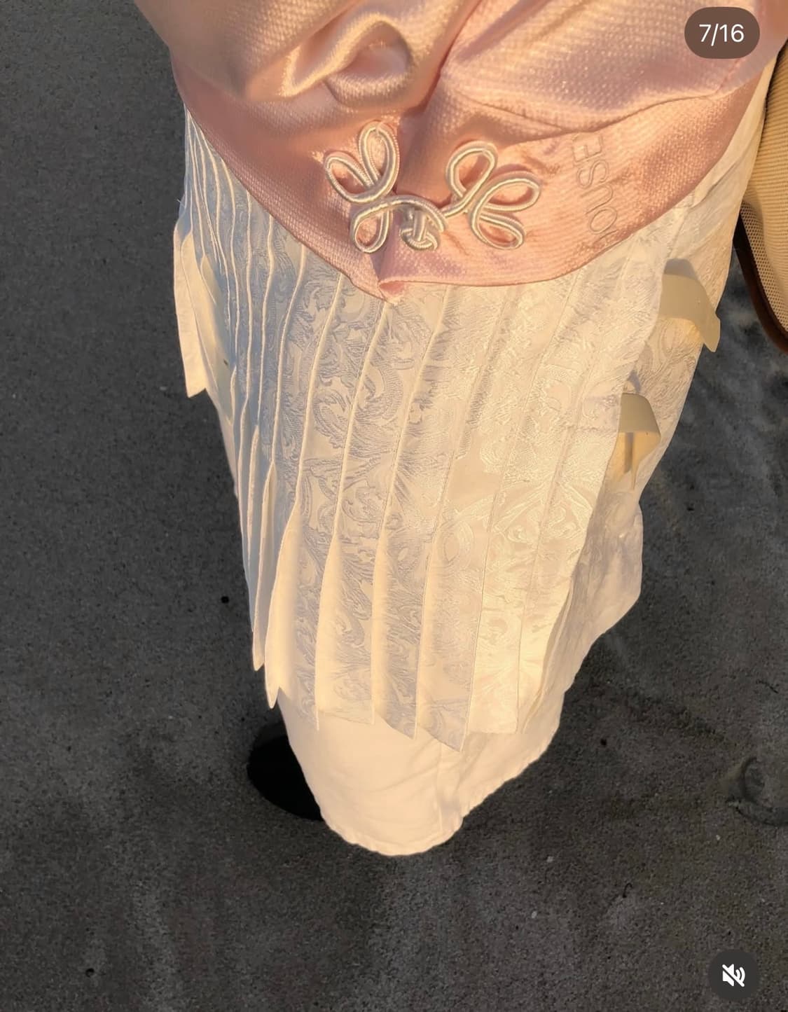 하우스므세 JACQUARD WRAP PLEATS SKIRT 화이트 상품이미지4