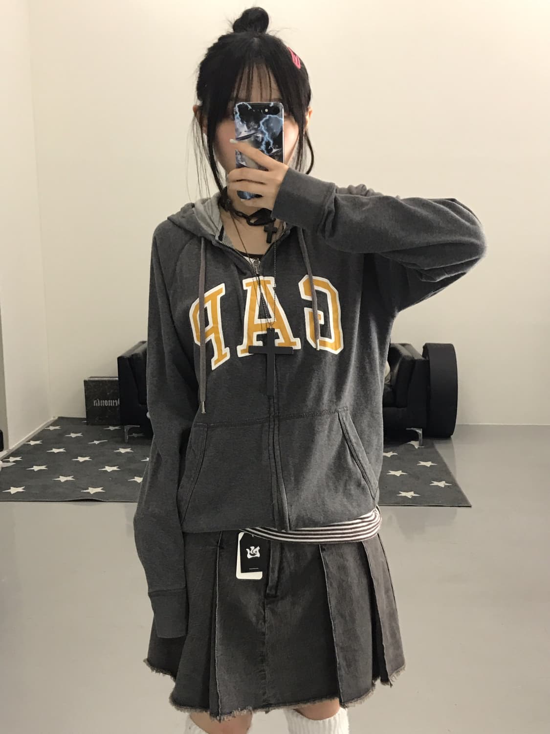 Gap Charcoal Graphic Zip Up Hoodies  상품이미지2