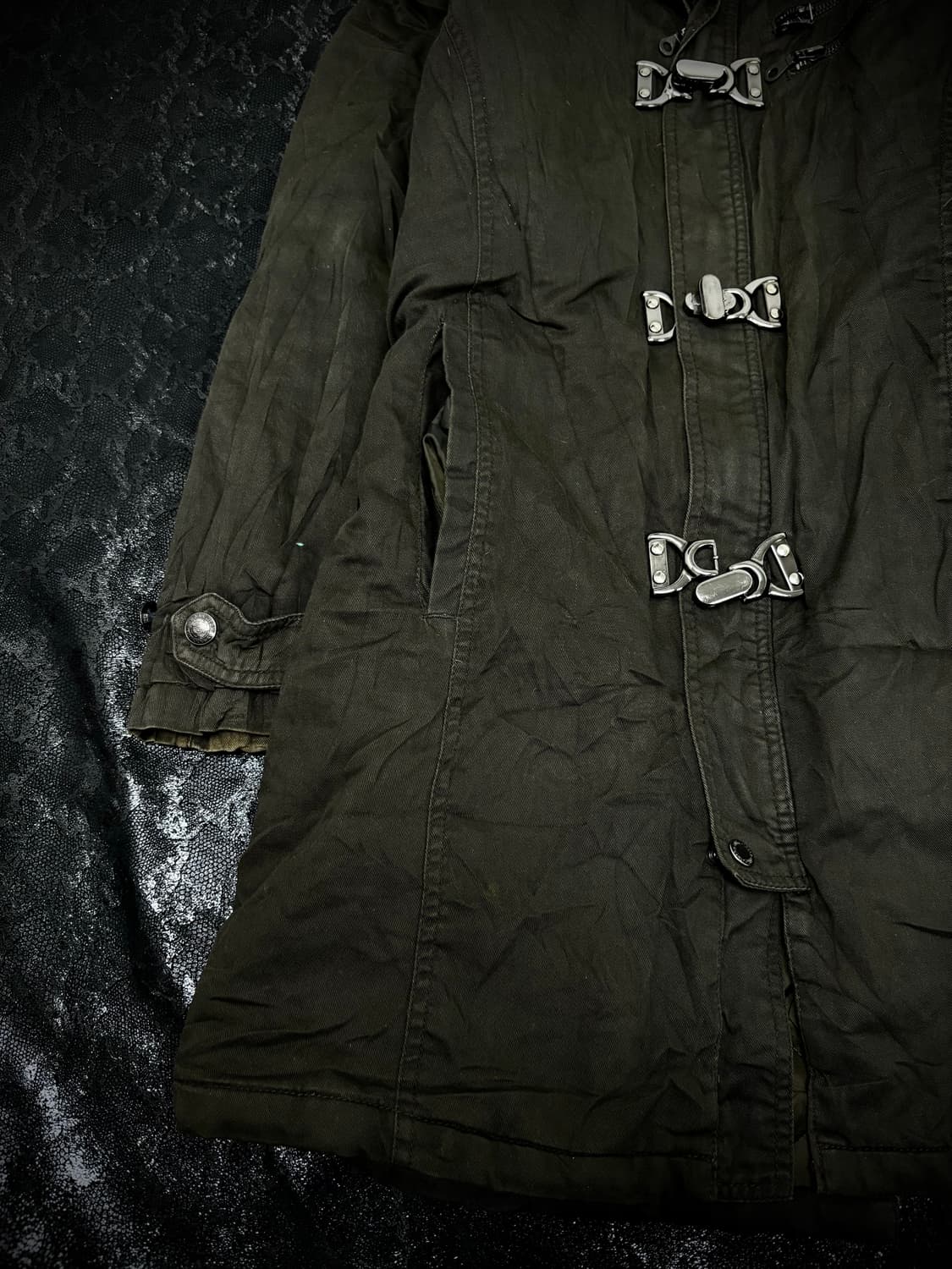 00’s Mood Grunge Buckle Detail Fur Hoodi 상품이미지8