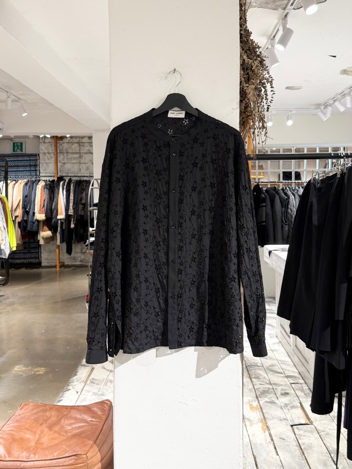 생로랑 블랙 스타 자수 아일렛 셔츠 상품이미지1