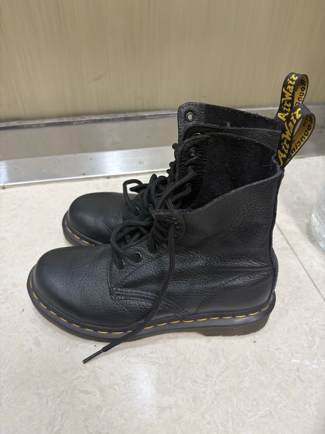 닥터마틴 워커 팔아요 상품이미지2