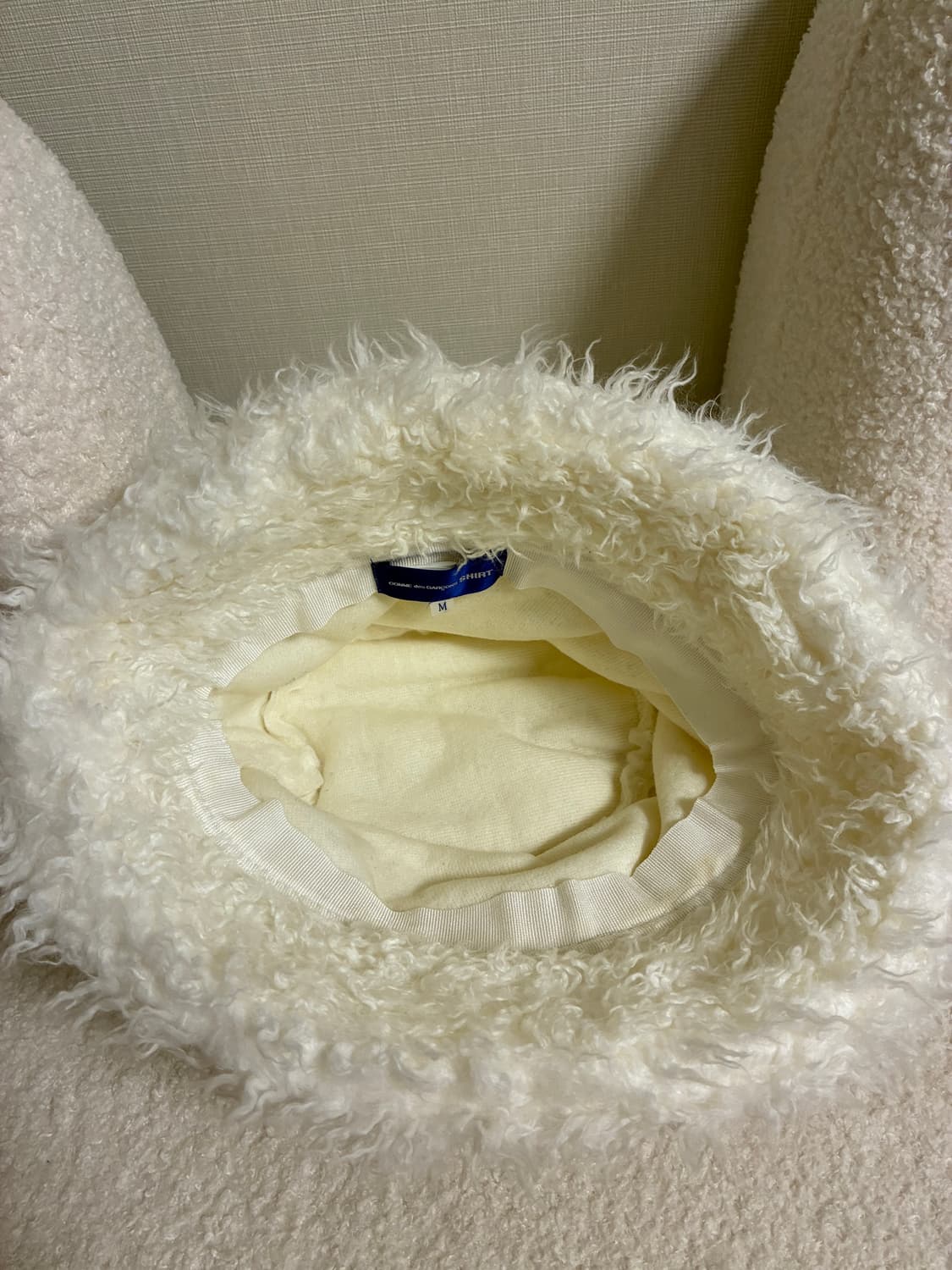 꼼데가르송 퍼 버킷햇 M 사이즈 상품이미지5