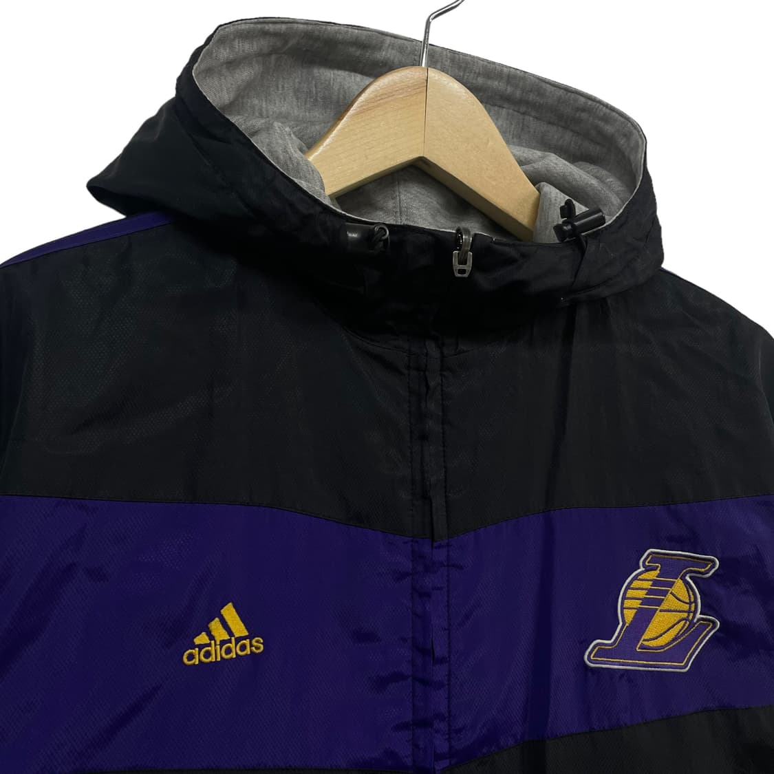 Adidas x NBA Lakers Jacket 상품이미지3