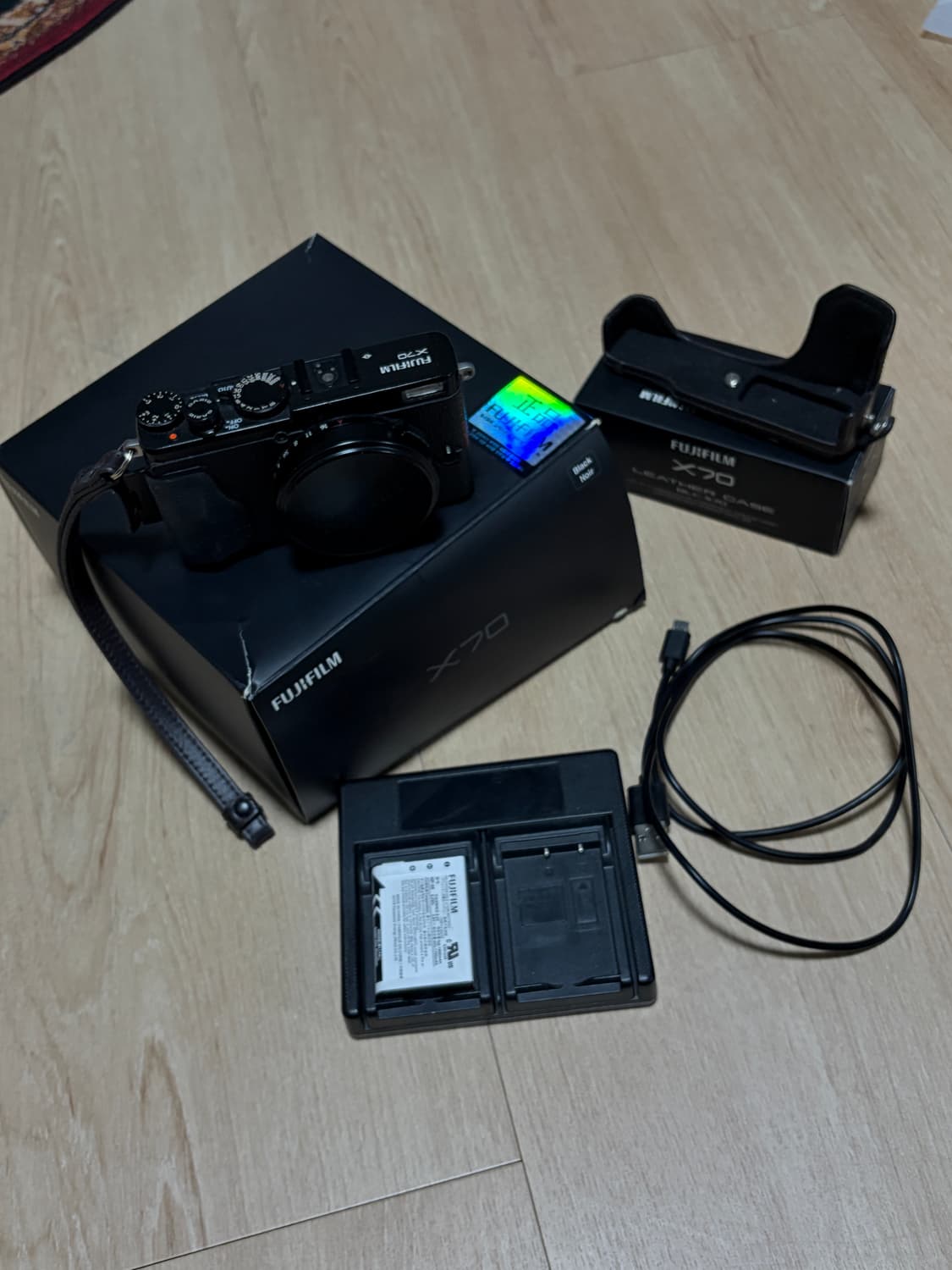 후지필름 X-70 블랙 (사진O) 상품이미지1