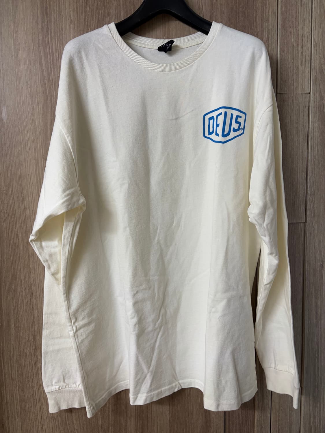 데우스 롱슬리브 상품이미지1