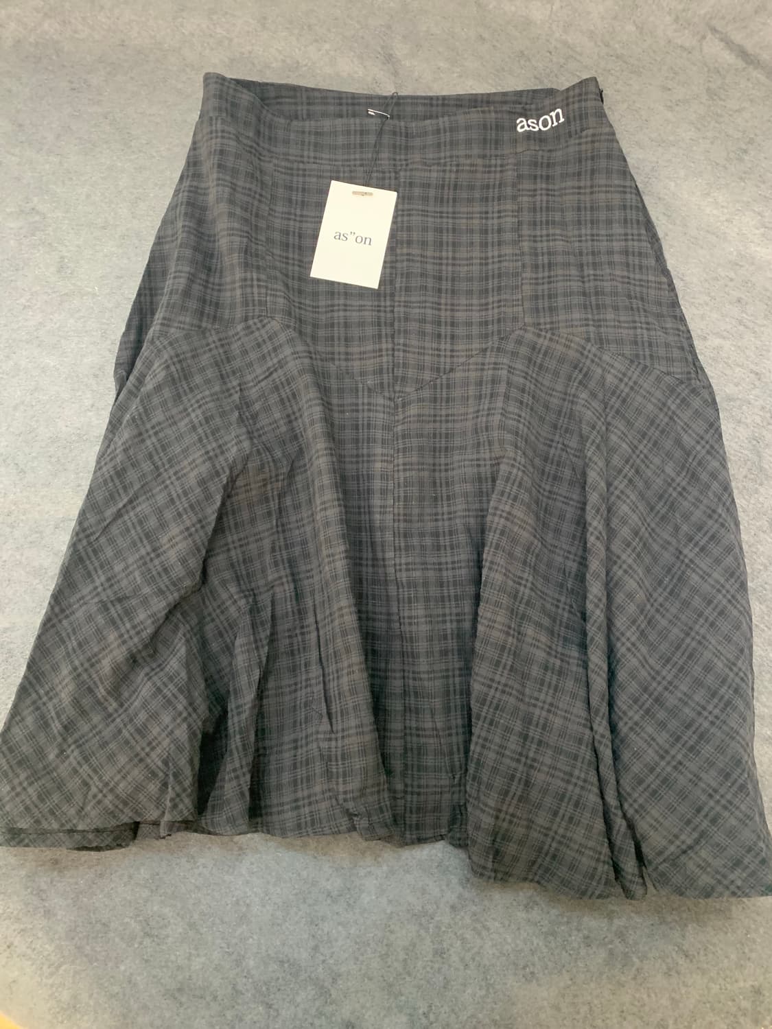 ASON LONDON CHECK MIDI SKIRT / BLACK 상품이미지7