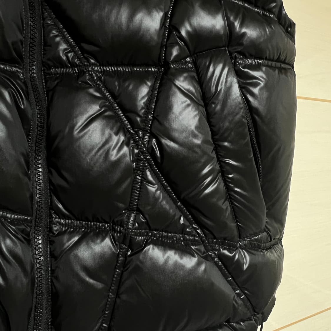 노매뉴얼 덕다운 베스트 글로시블랙 상품이미지4