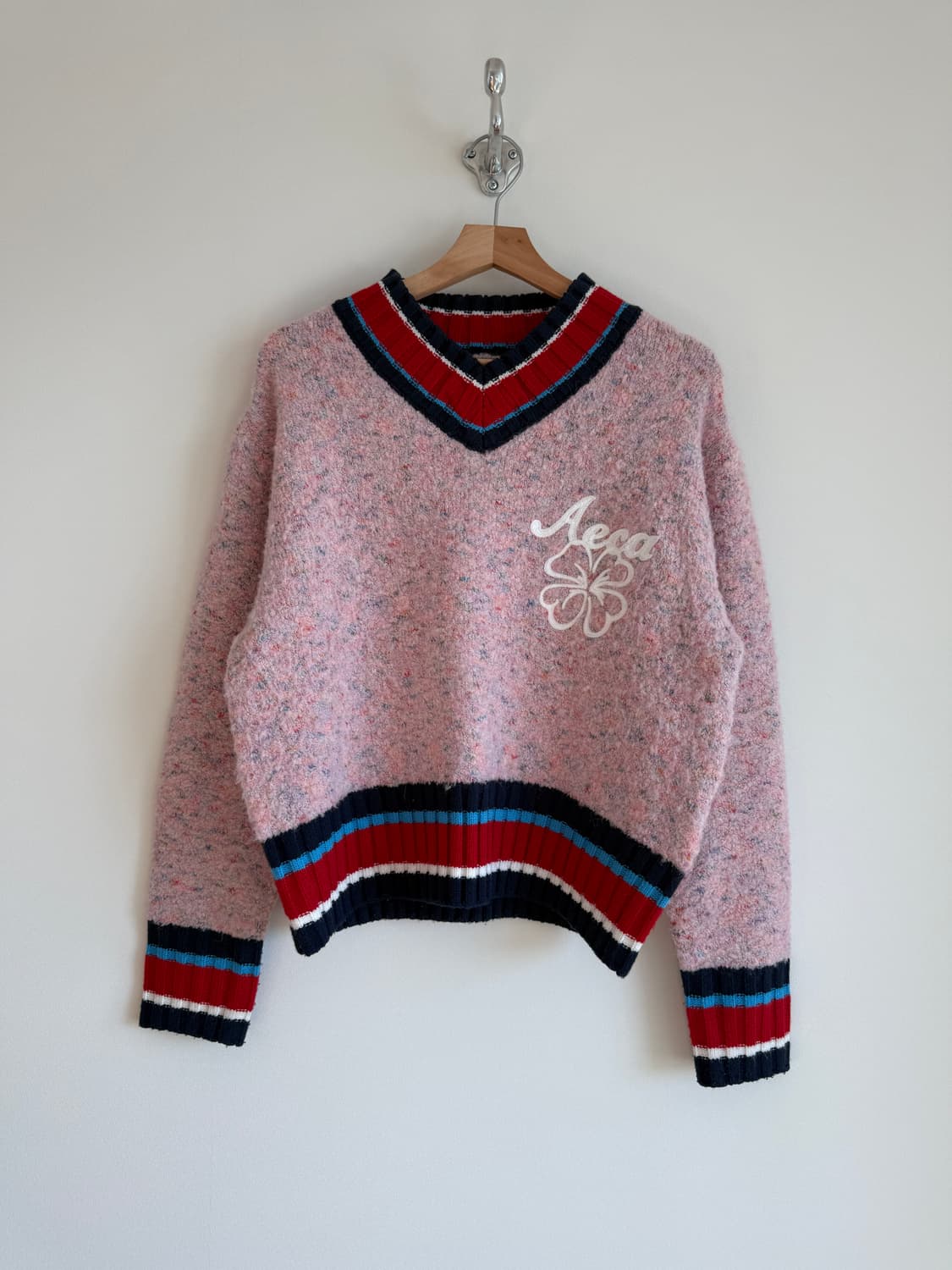 에이카화이트(AECA WHITE) 브이넥 니트 상품이미지1