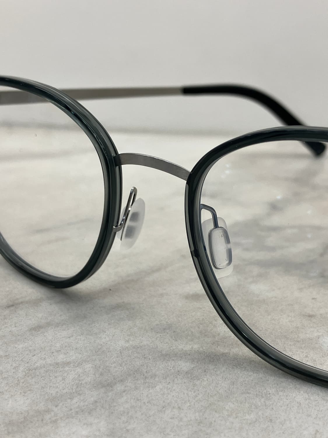 니로 NIRO 실버 딥그린클리어 솔텍스 라운드 메탈테 안경 상품이미지5