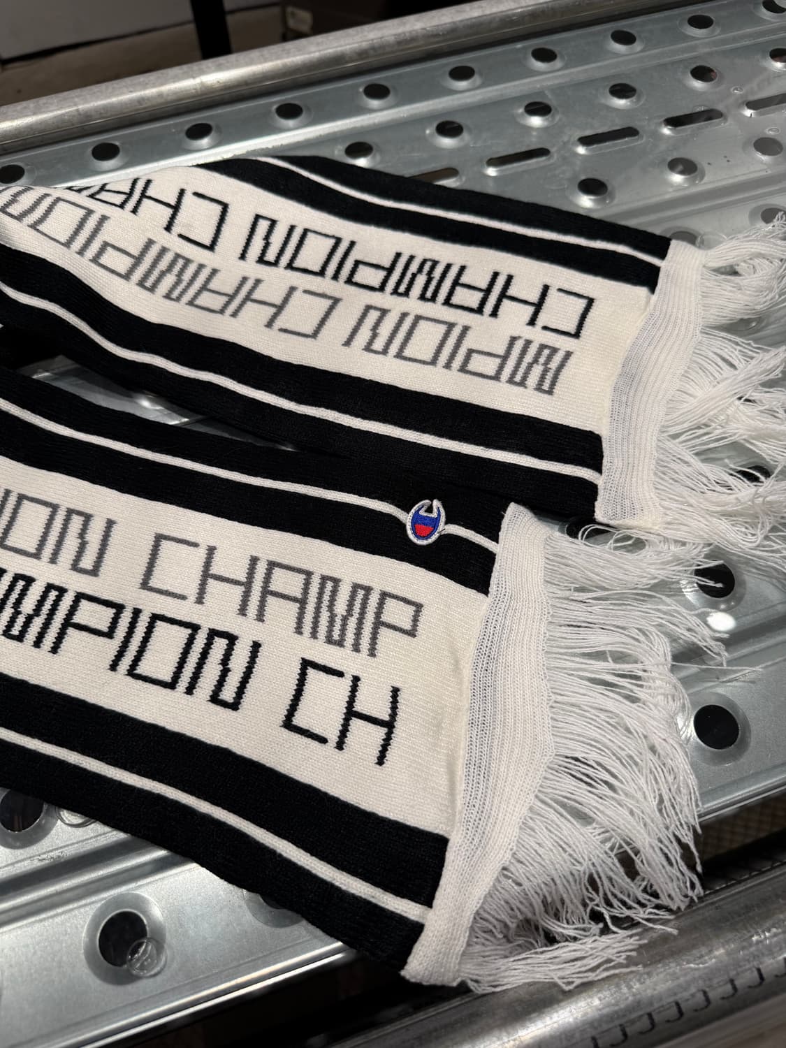 Champion(챔피온) 자카드 머플러 상품이미지1