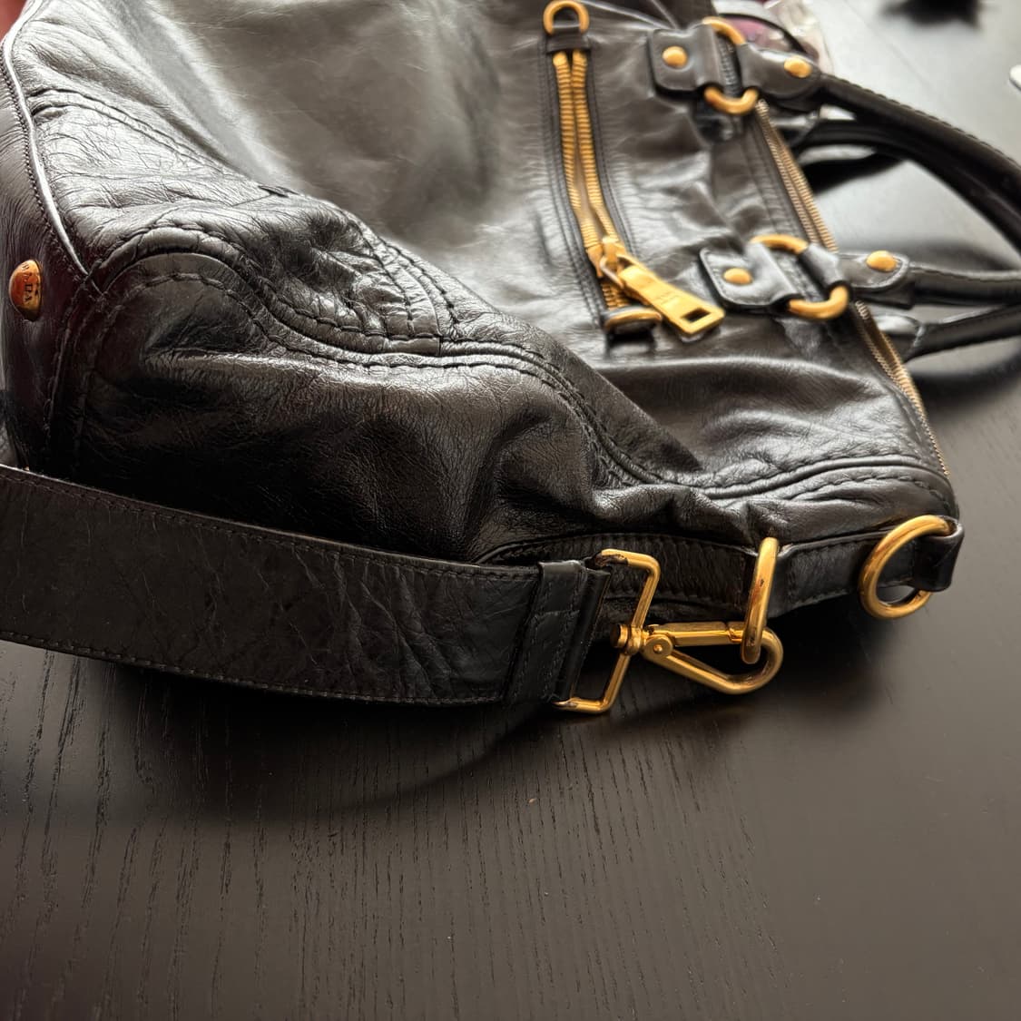 프라다 비텔로 샤인백 블랙 토트백 상품이미지9