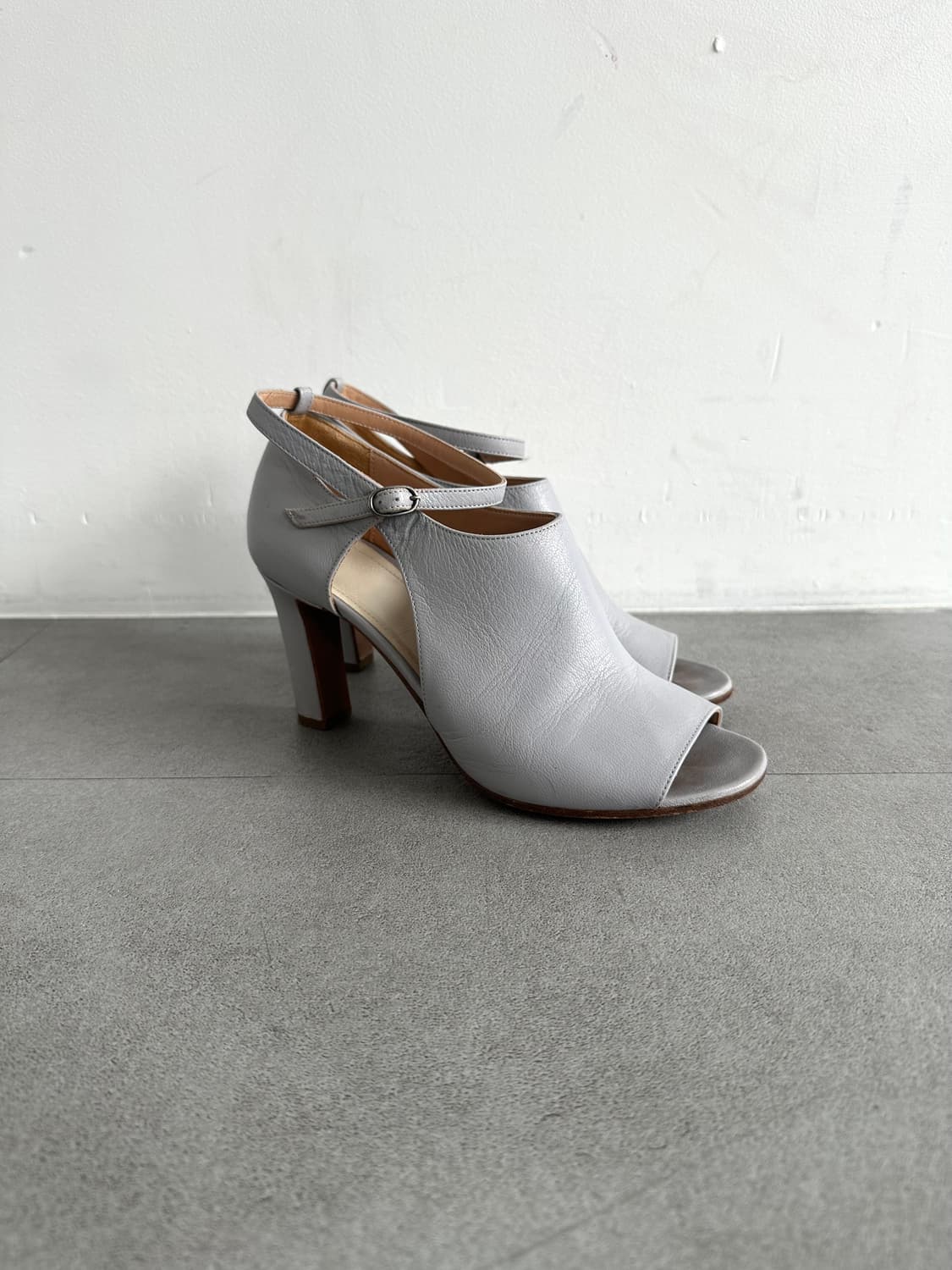 메종 마틴 마르지엘라 스트랩 펌프스 힐 상품이미지3