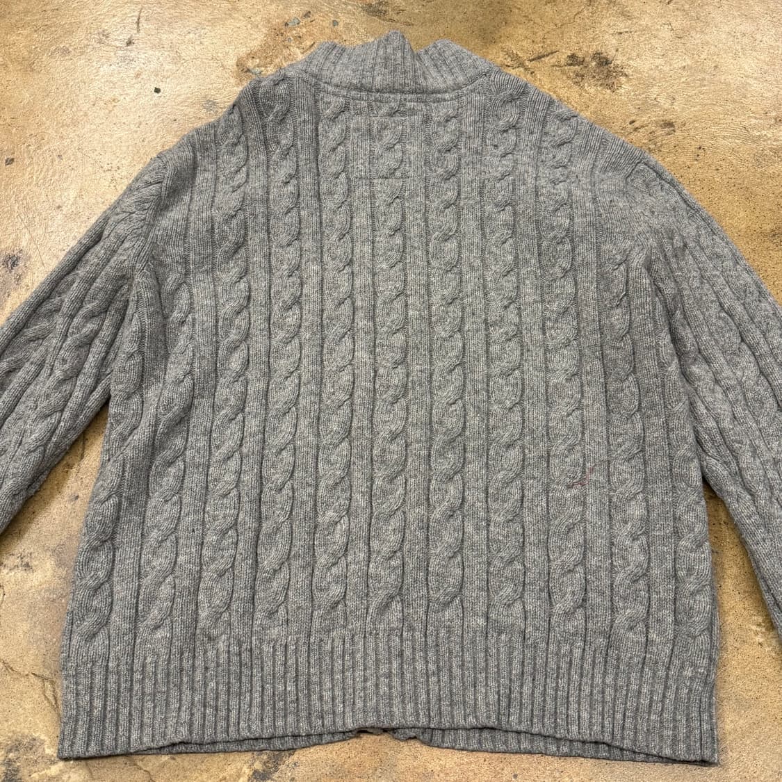 티니위니 그레이 꽈배기 니트 집업  상품이미지4