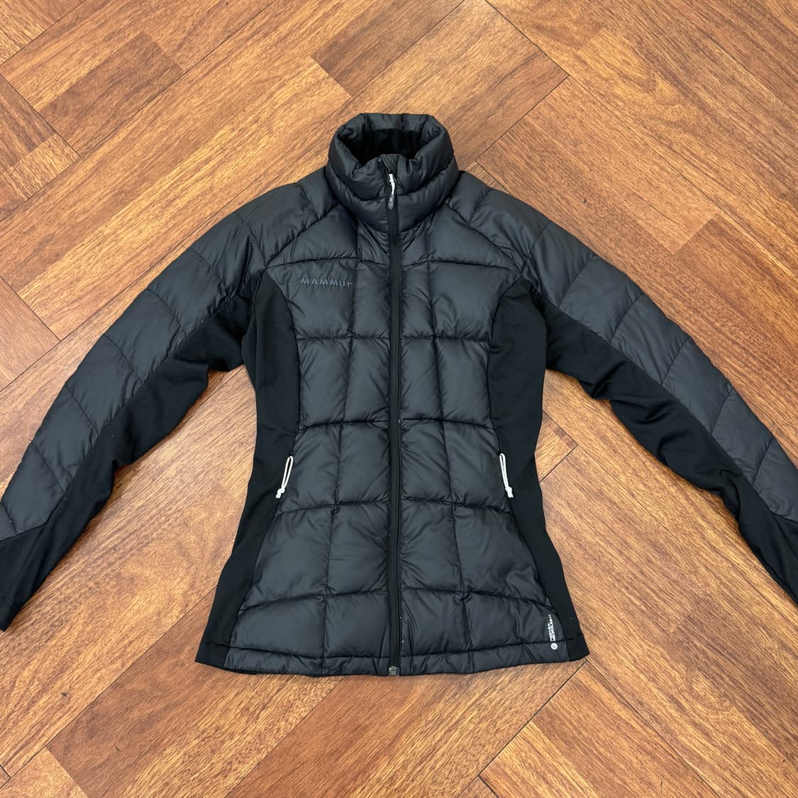 여성용 S MAMMUT 마무트 퍼텍스 블랙 경량 패딩 자켓  상품이미지3