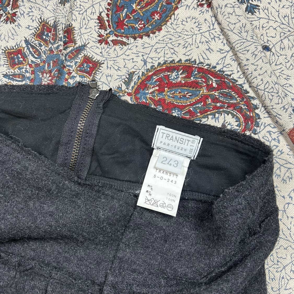 트랜짓 비대칭 드레이프 울 스커트  상품이미지4